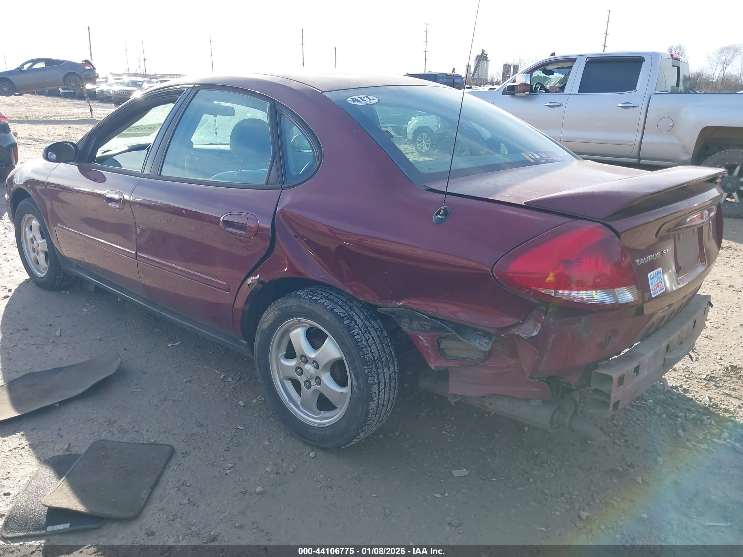 FORD TAURUS image 3