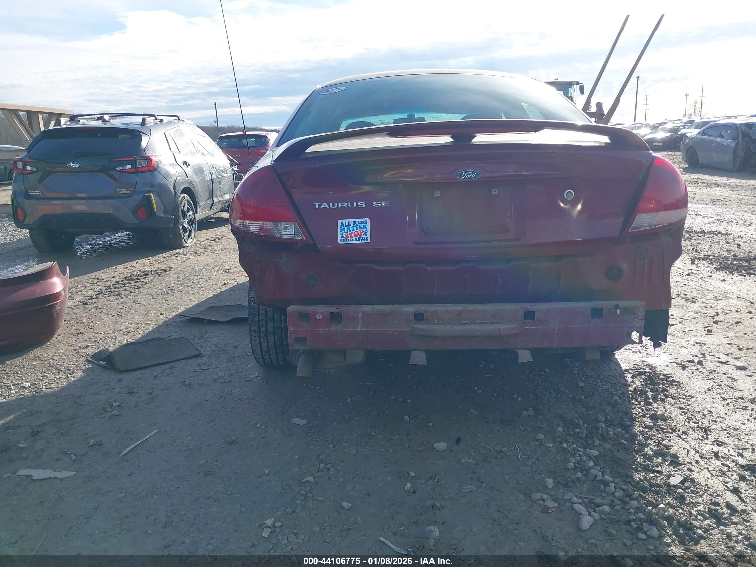 FORD TAURUS image 6