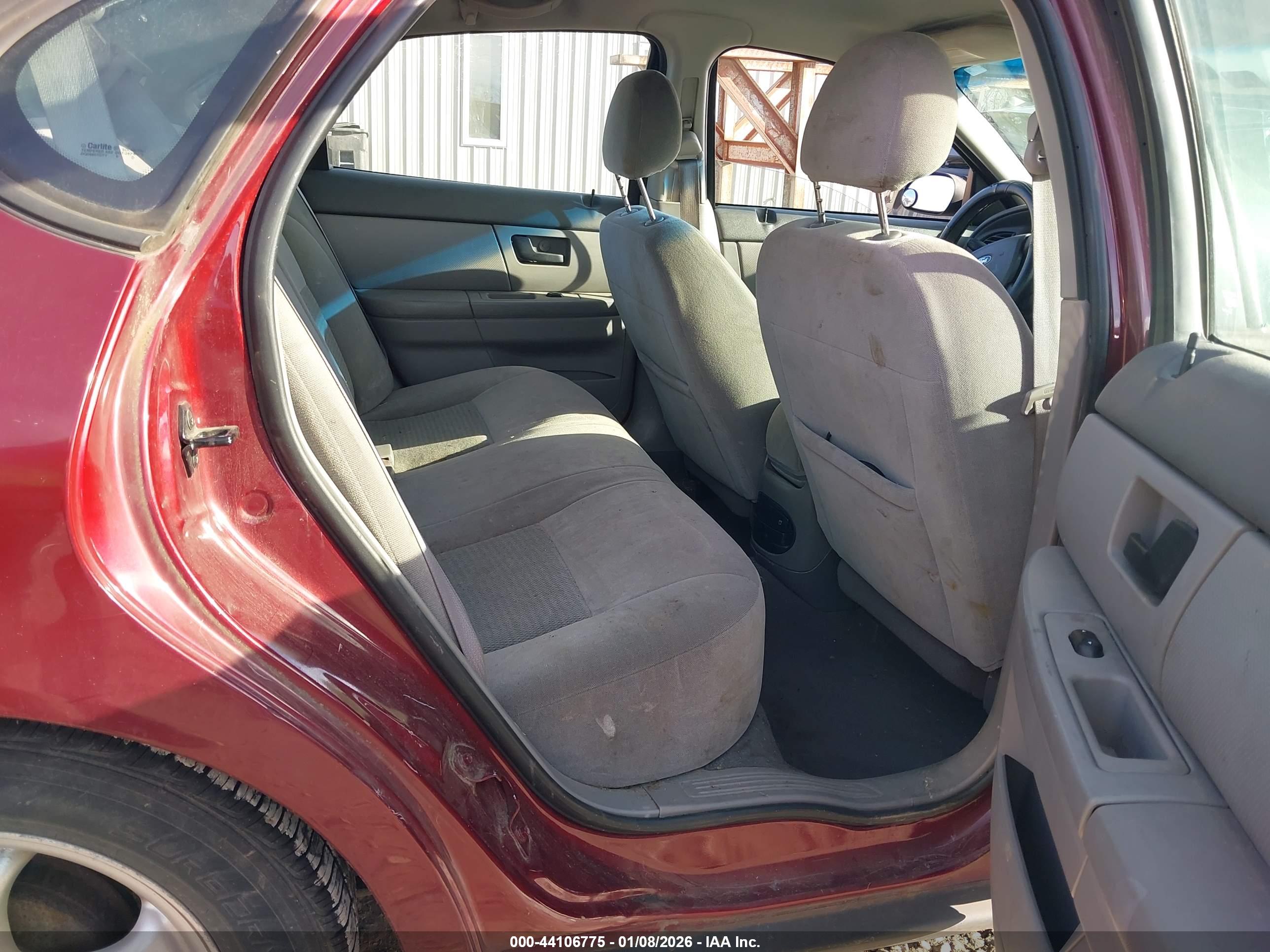 FORD TAURUS image 8