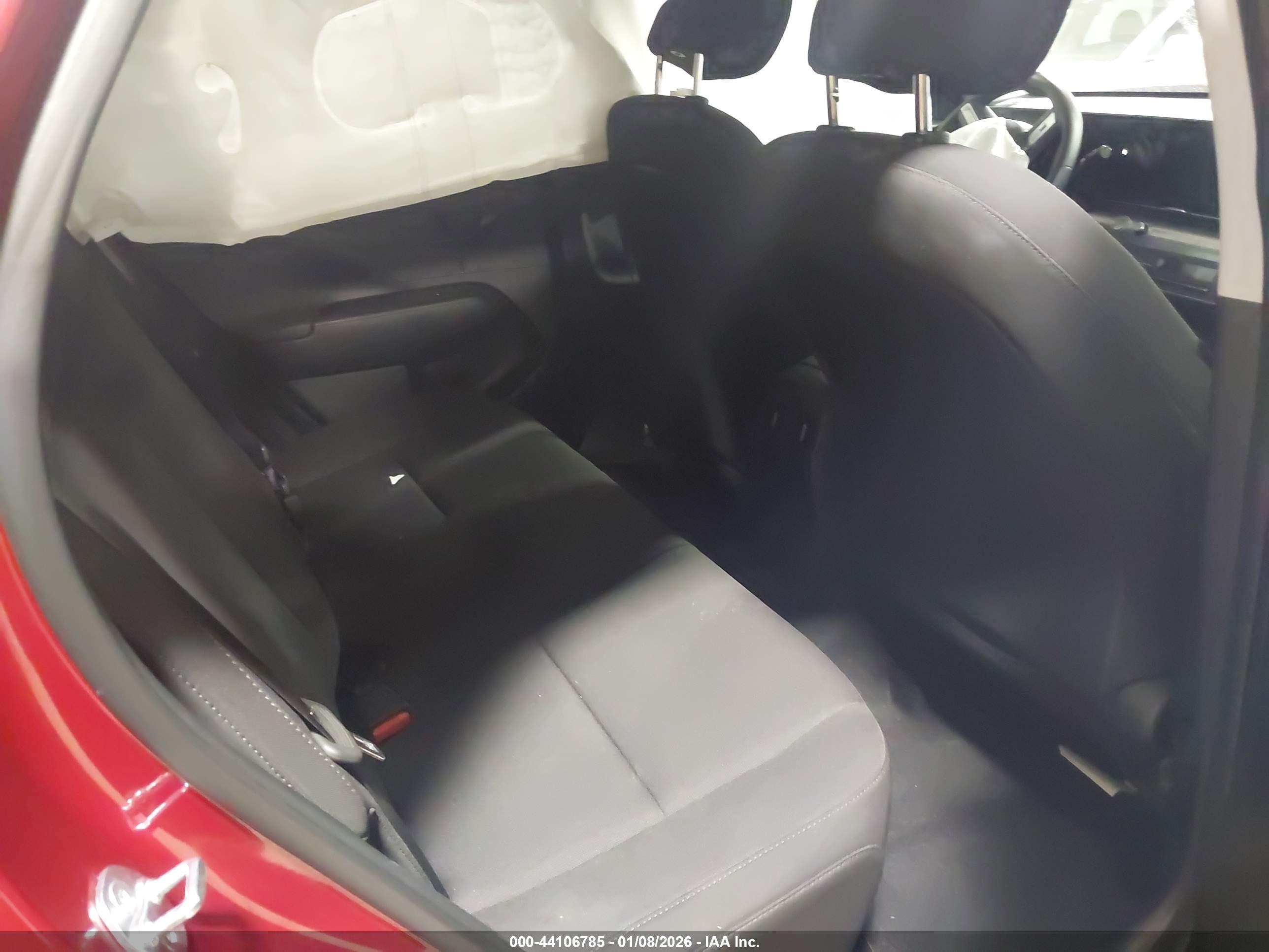 HYUNDAI KONA image 8
