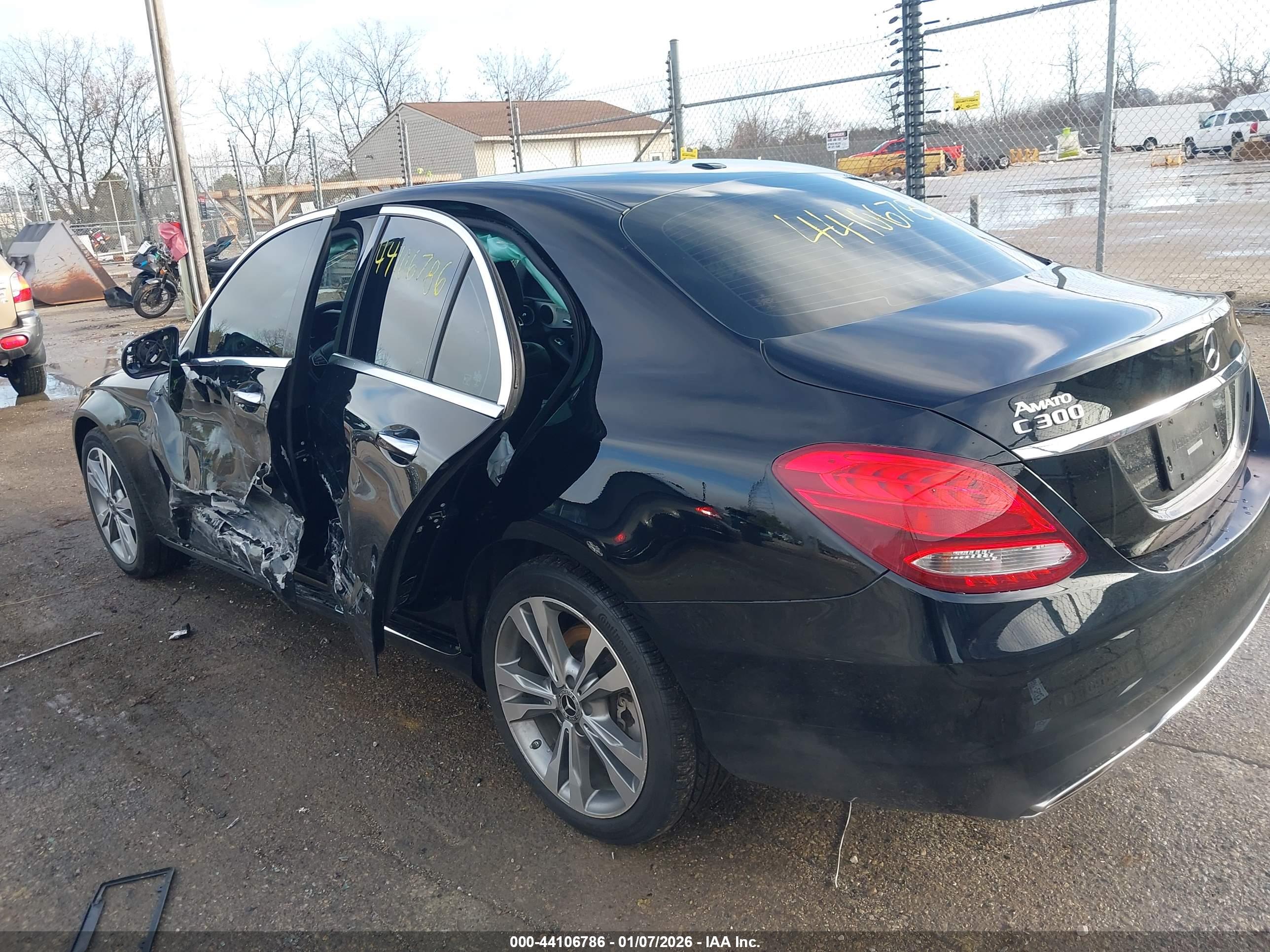 MERCEDES-BENZ C image 3