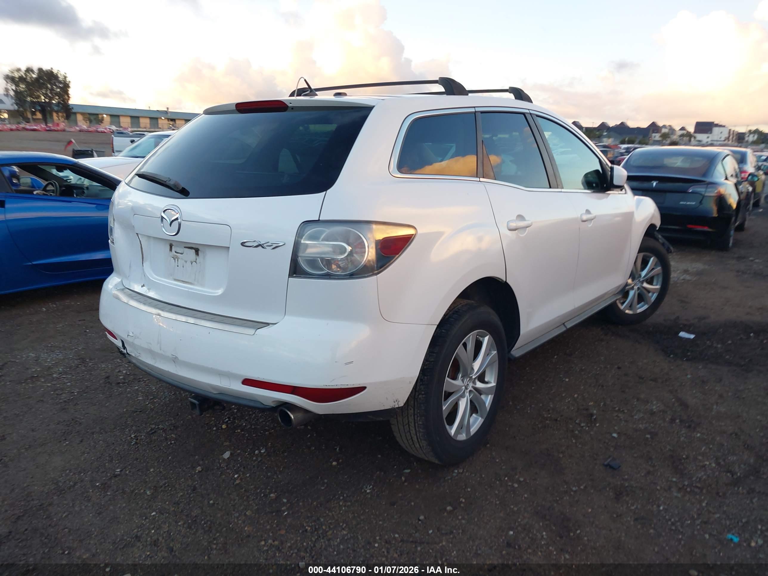 MAZDA CX-7 image 4