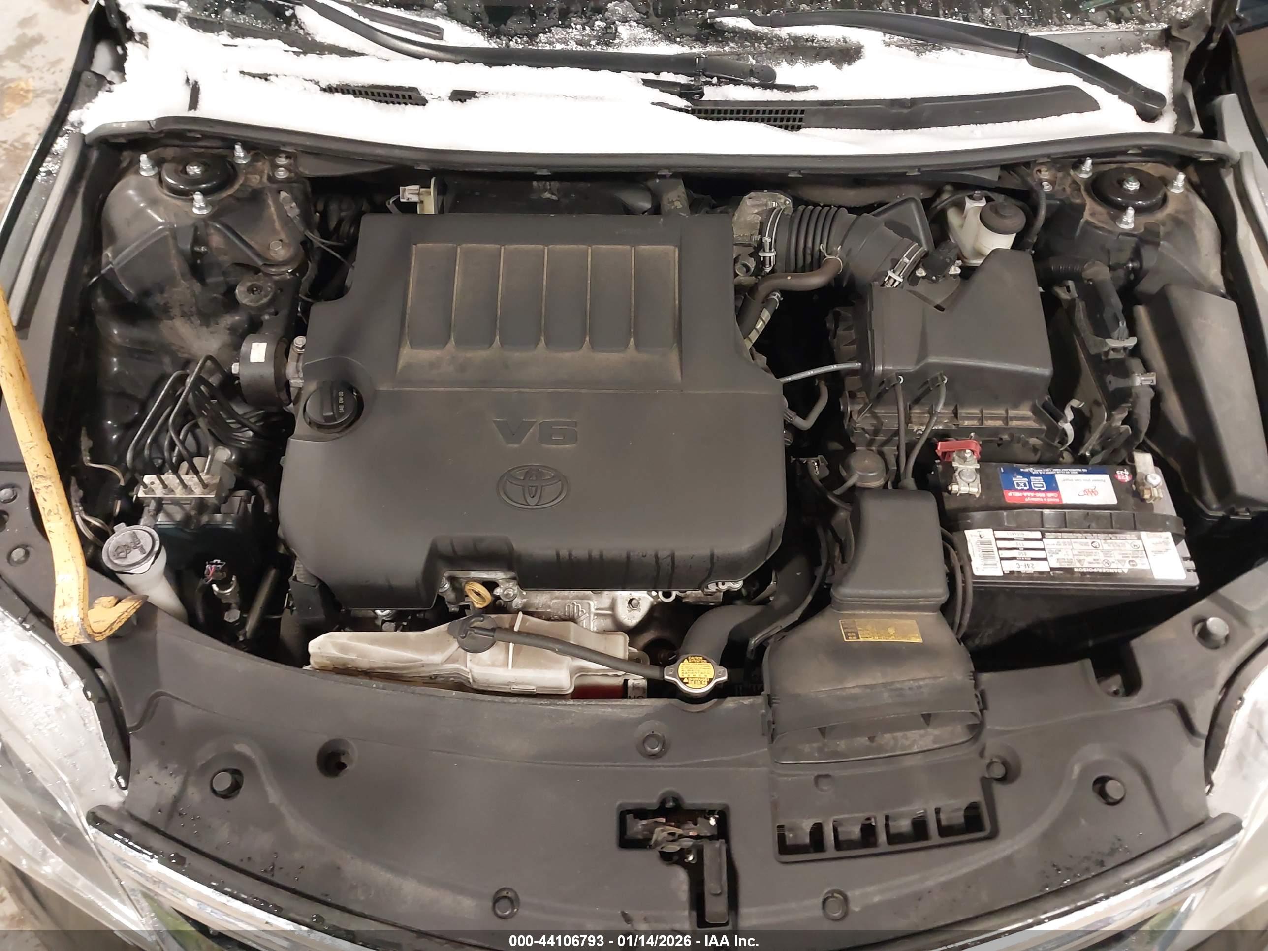 TOYOTA AVALON image 10