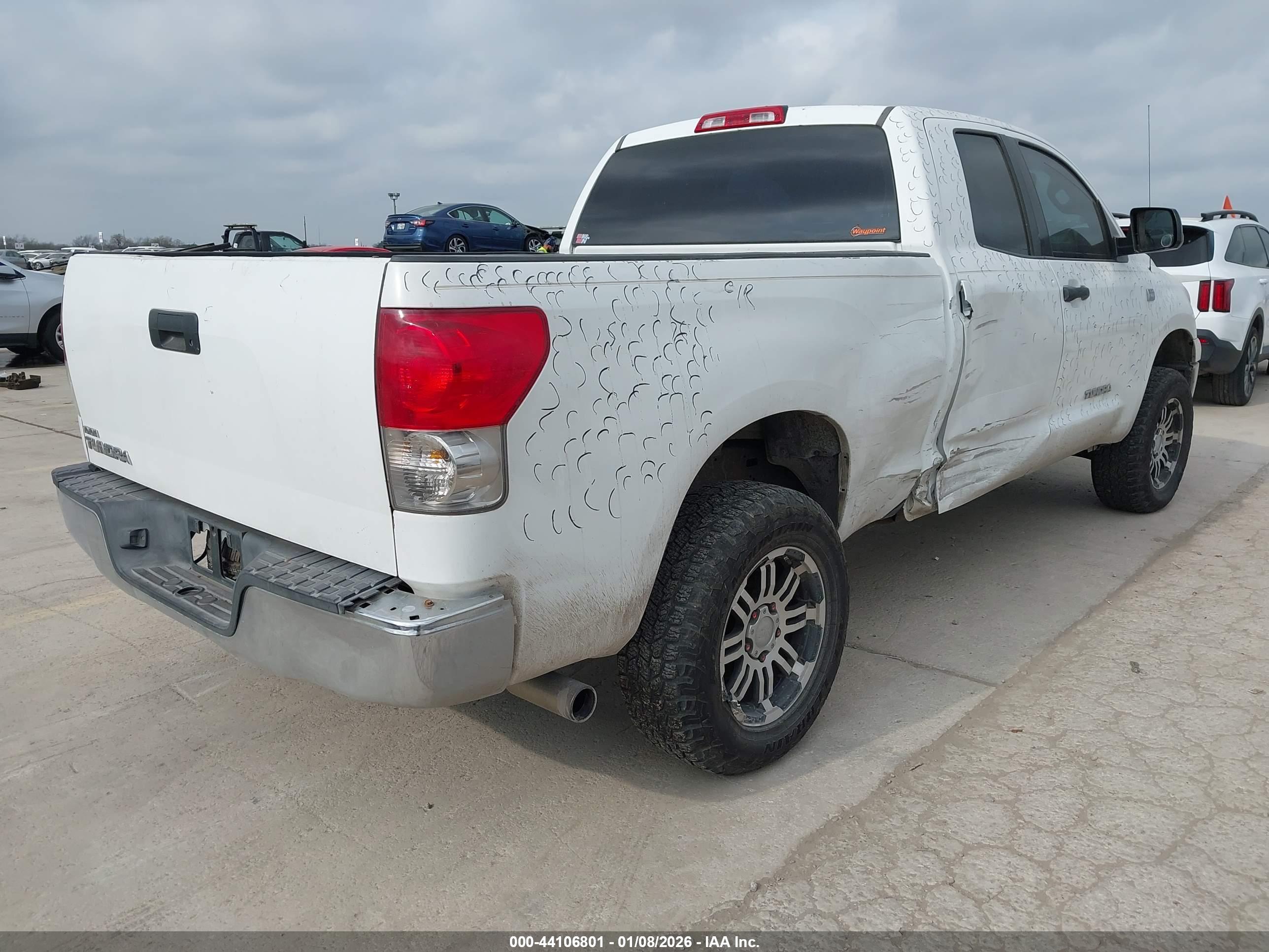 TOYOTA TUNDRA image 4