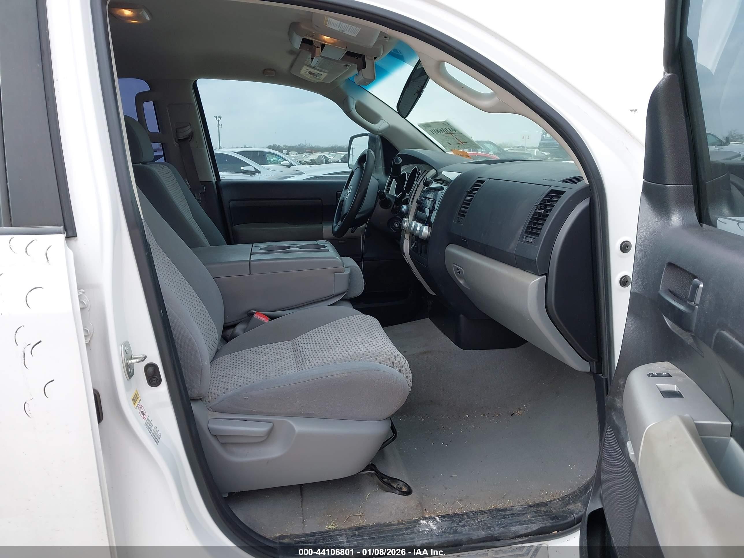 TOYOTA TUNDRA image 5