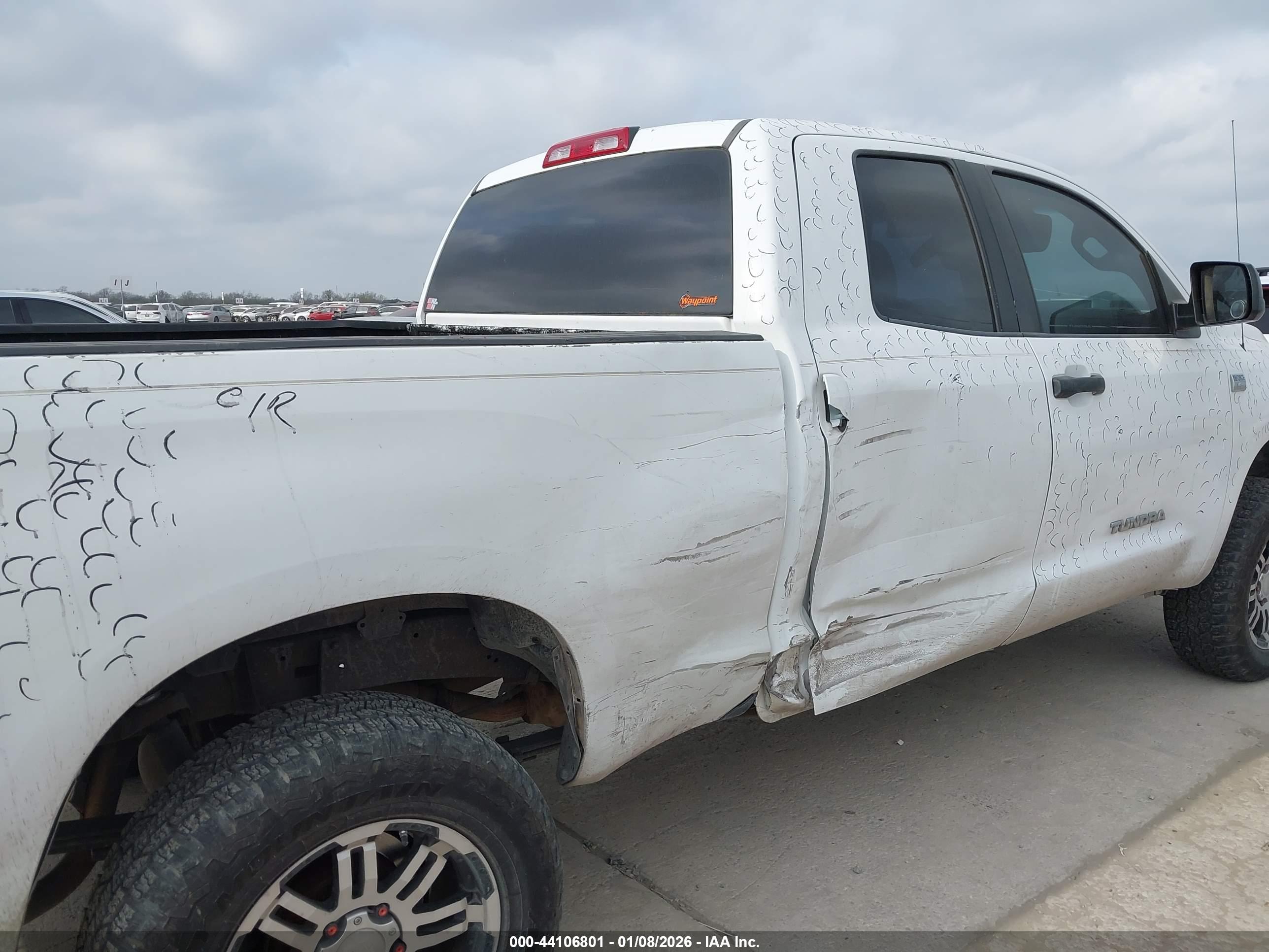 TOYOTA TUNDRA image 6
