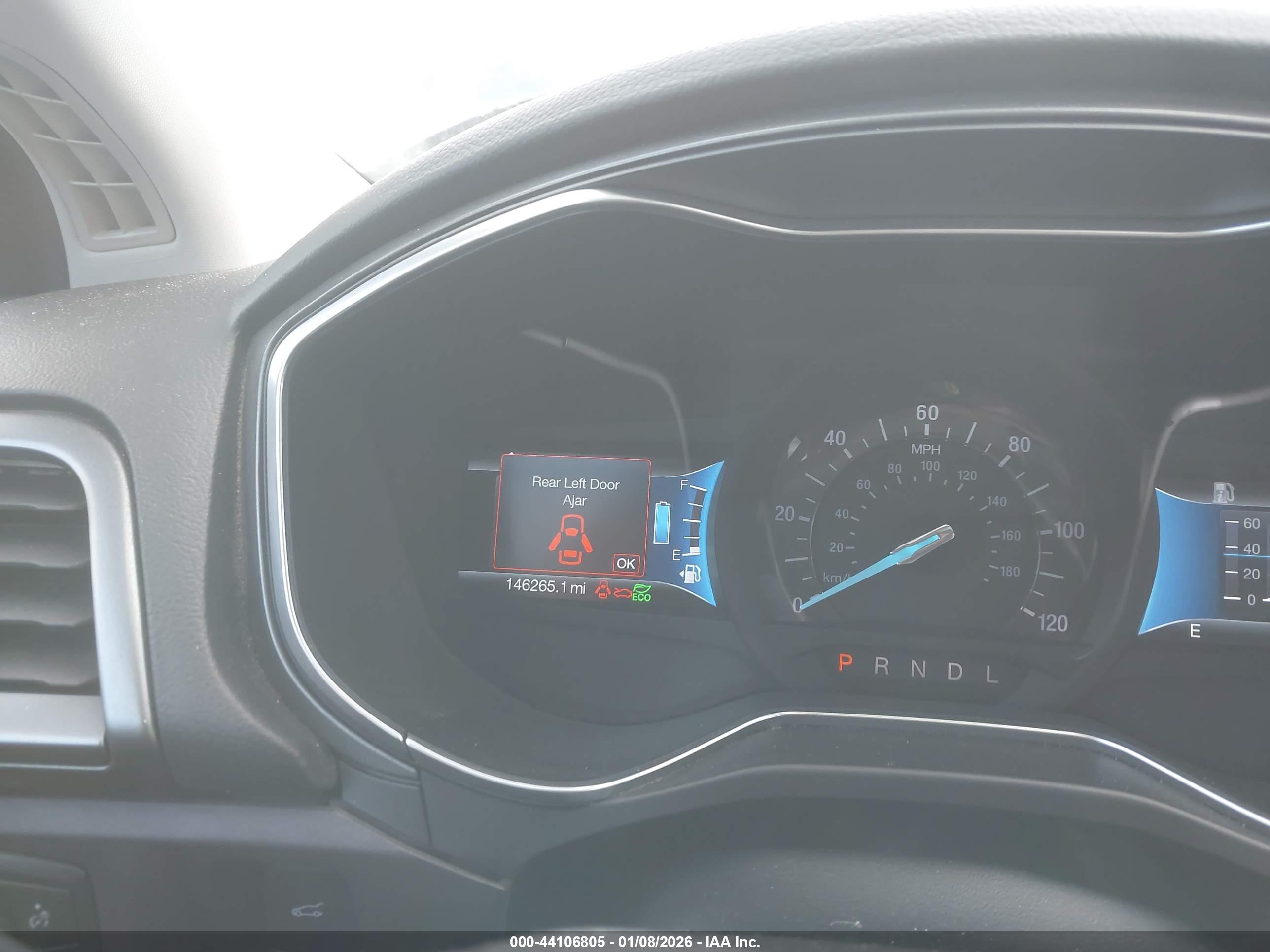 FORD FUSION image 7