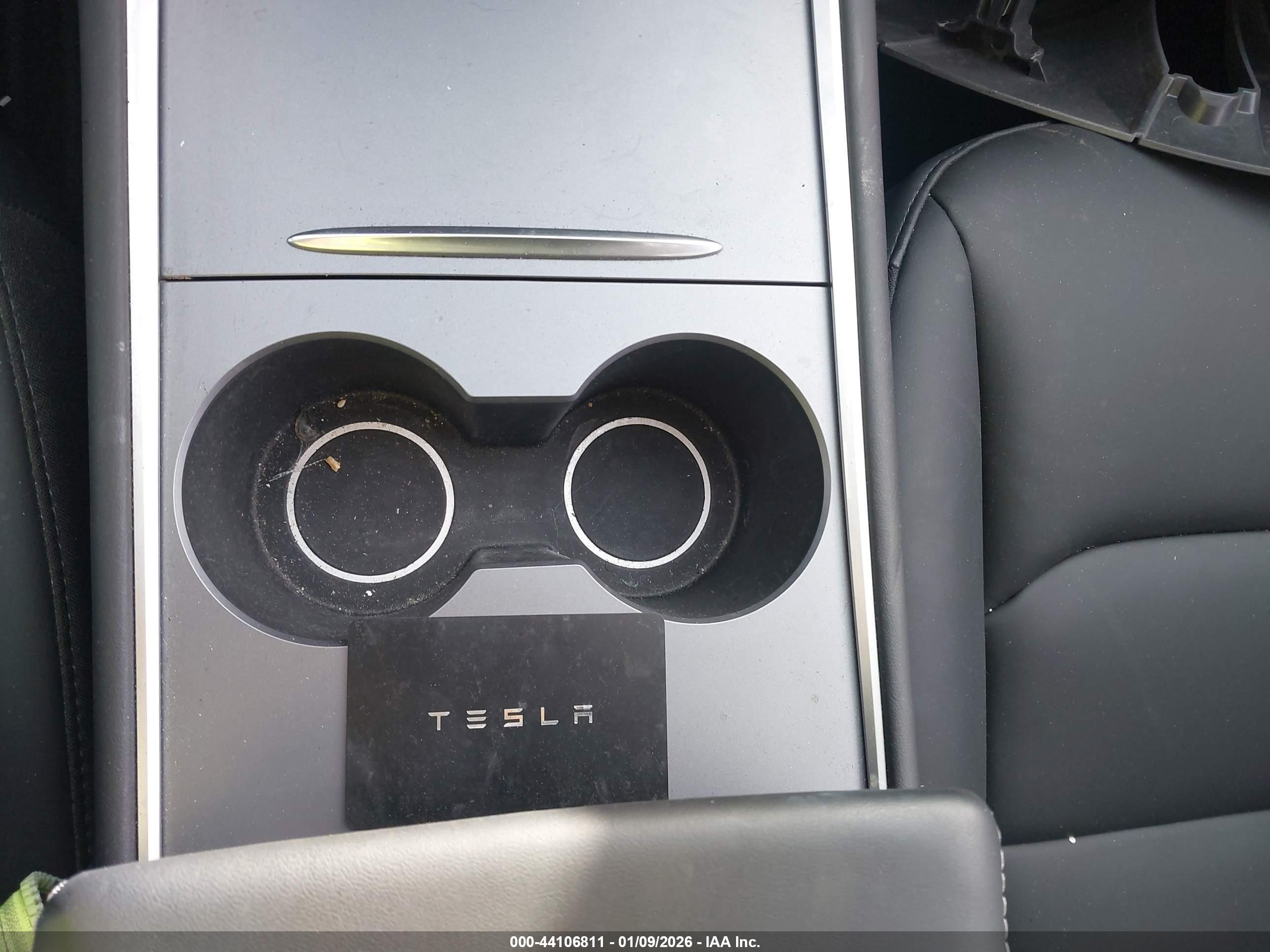 TESLA MODEL image 11