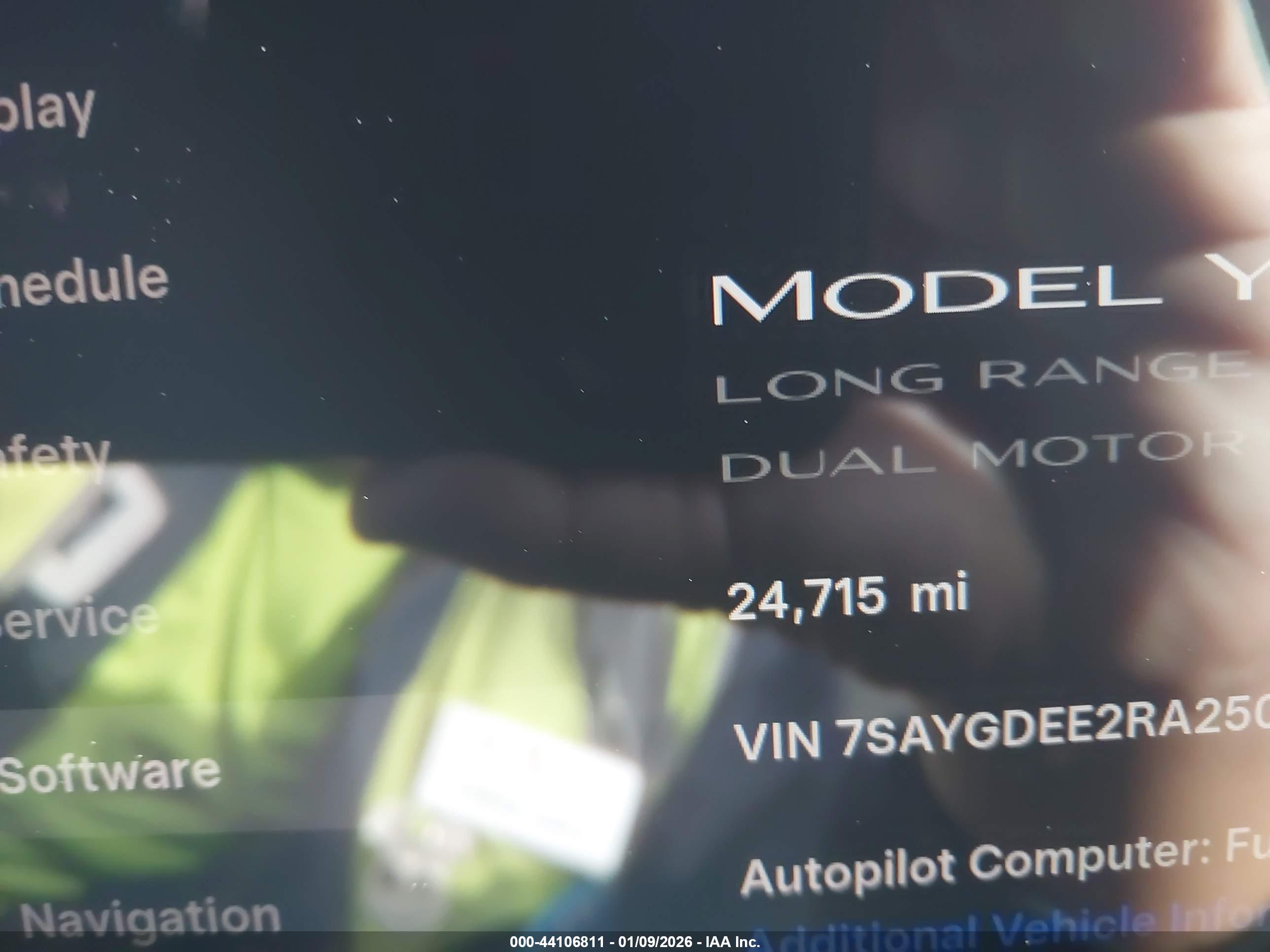 TESLA MODEL image 7
