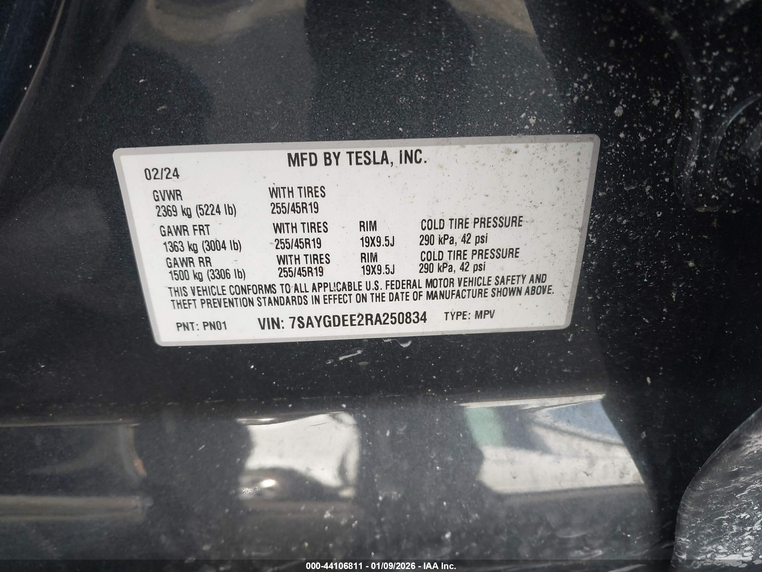 TESLA MODEL image 9