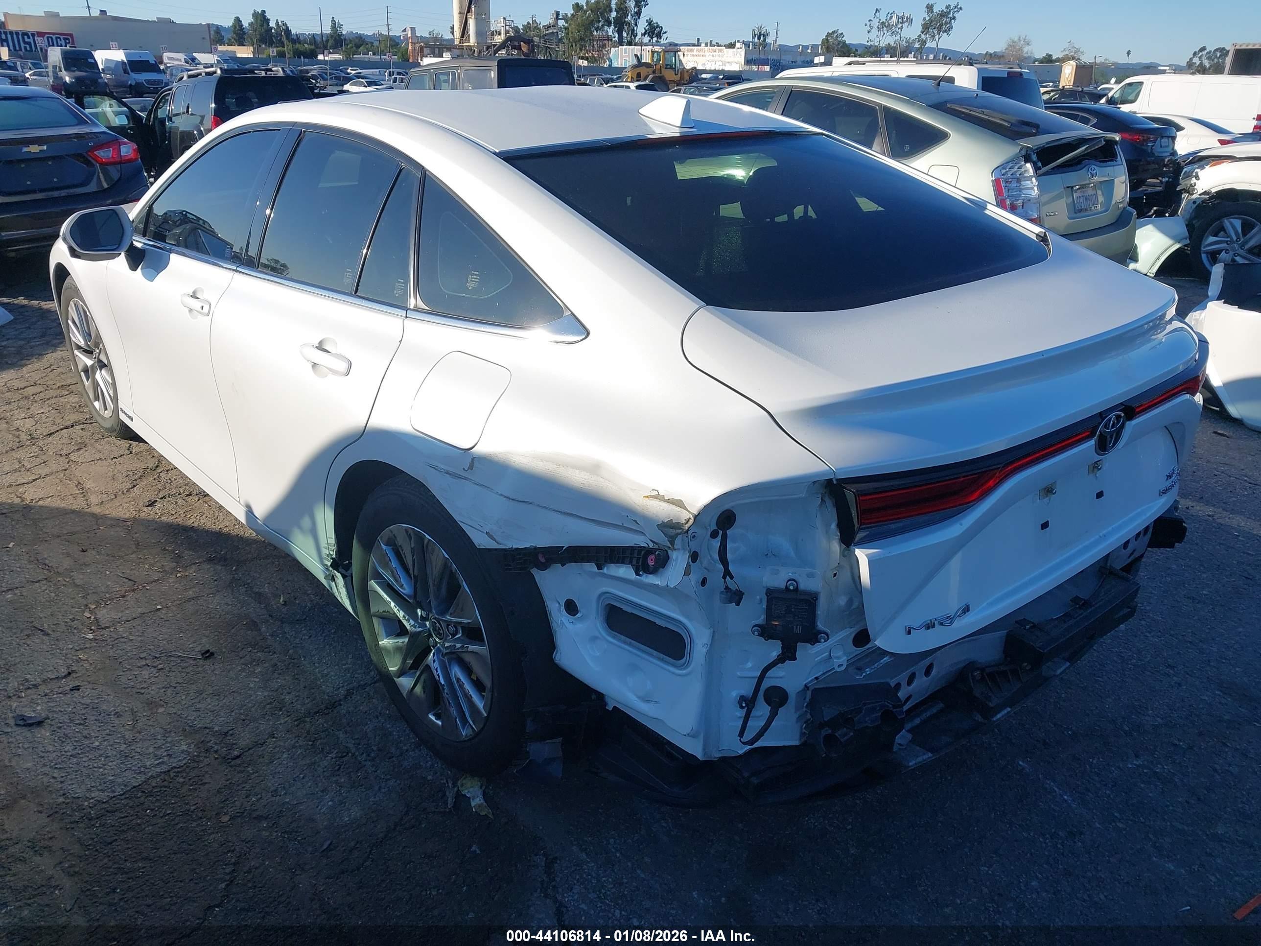 TOYOTA MIRAI image 3