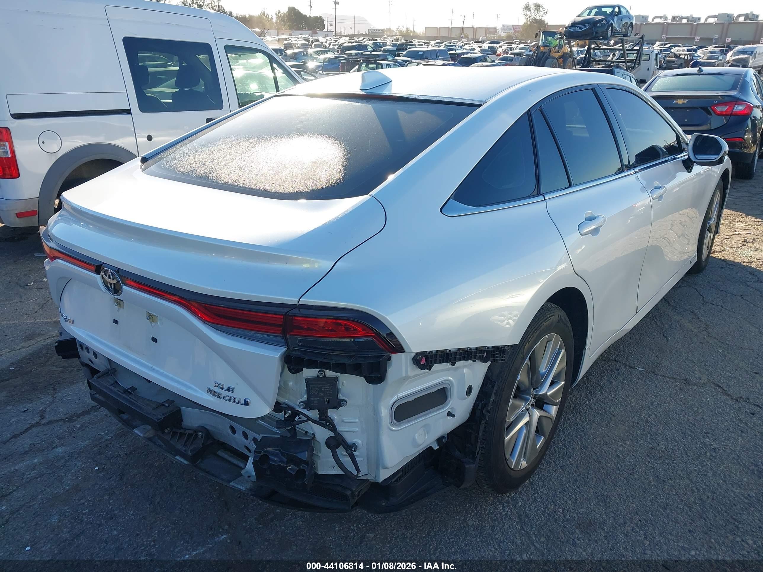 TOYOTA MIRAI image 4