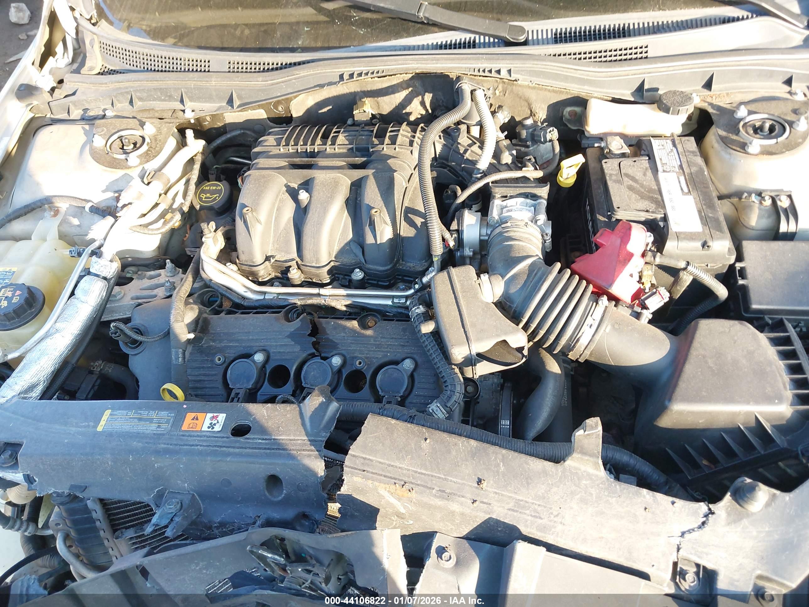 FORD FUSION image 10