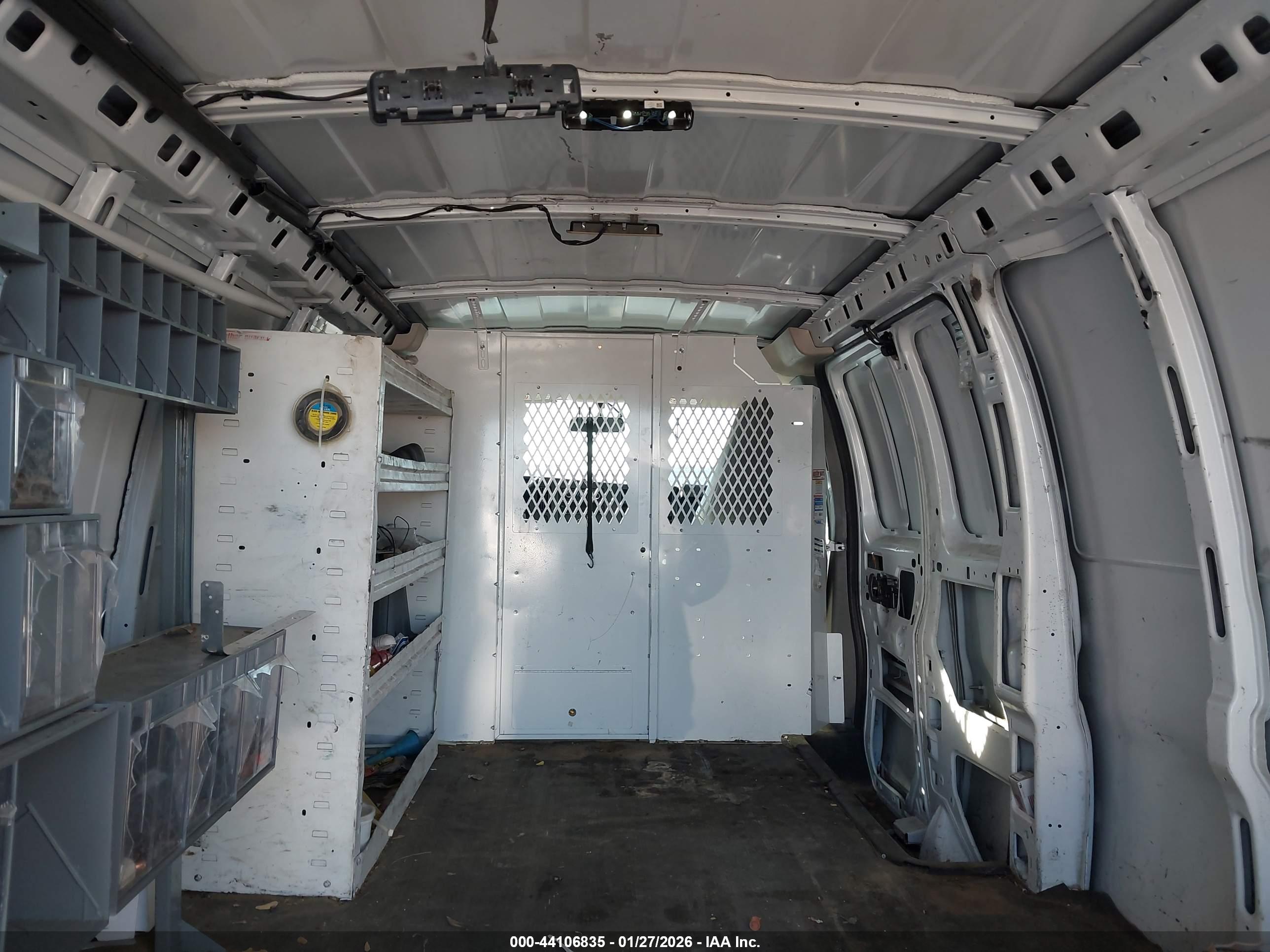 CHEVROLET EXPRESS image 8