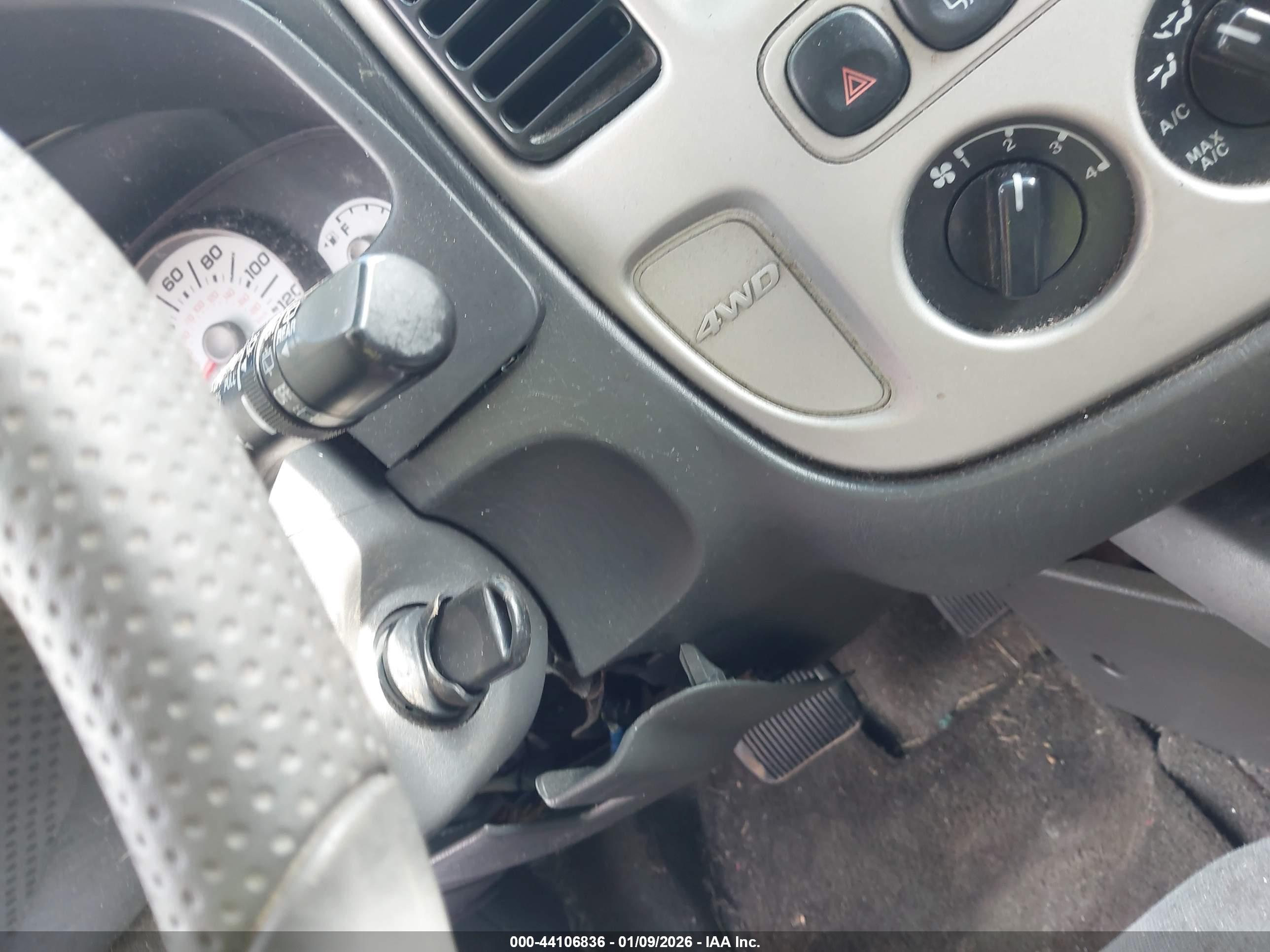 FORD ESCAPE image 11