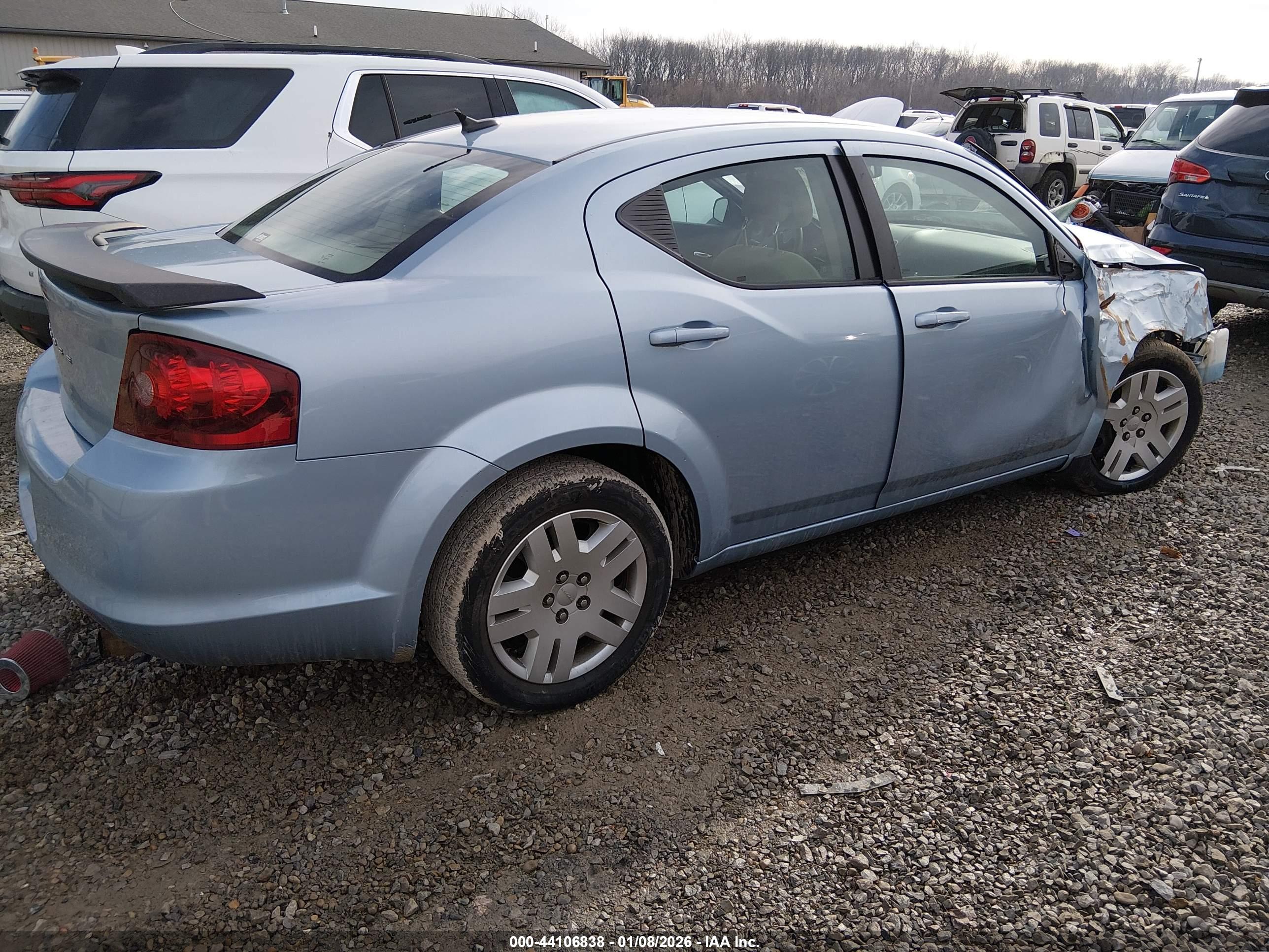 DODGE AVENGER image 4