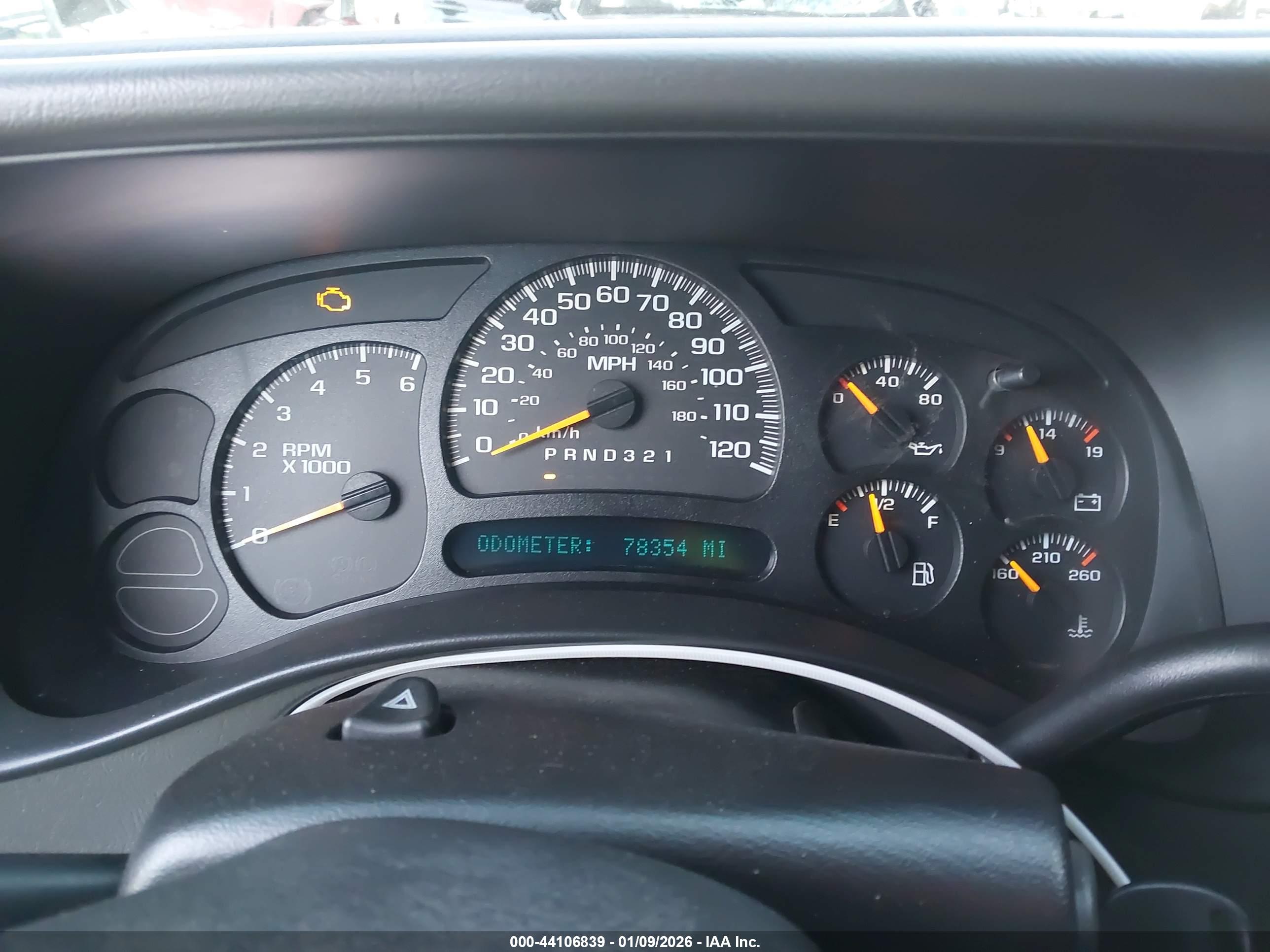 CHEVROLET SILVERADO image 7