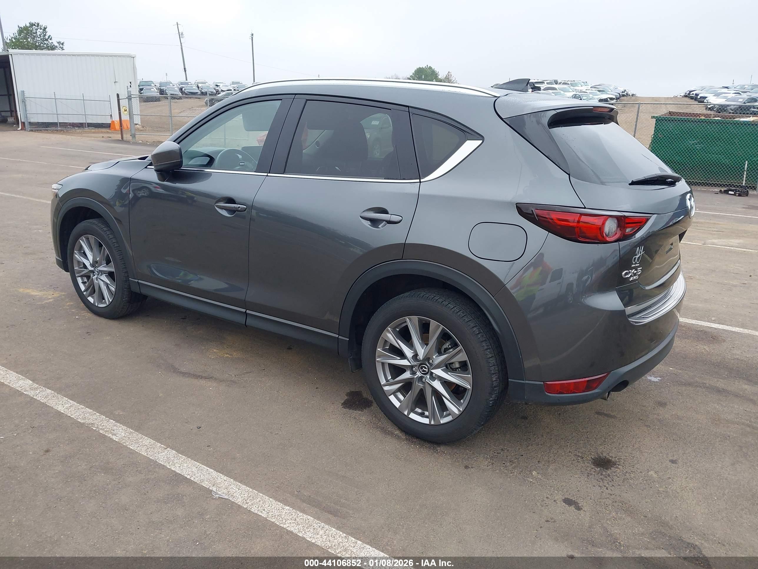 MAZDA CX-5 image 3