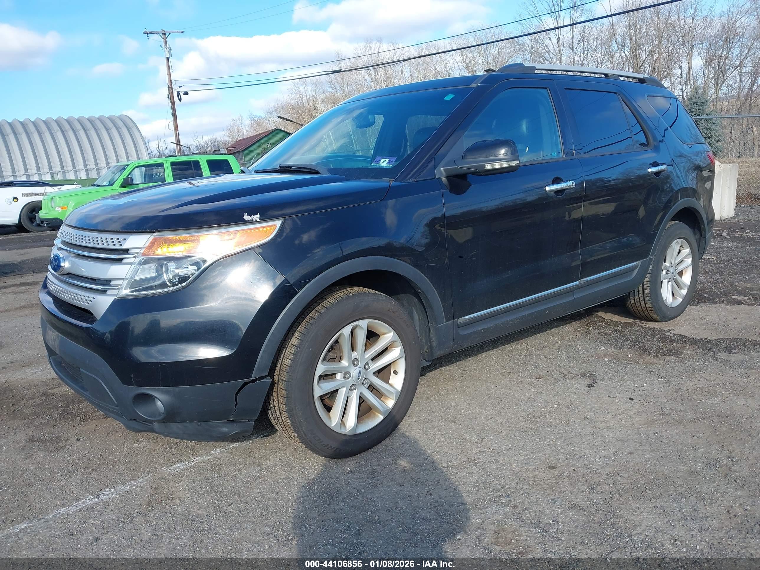 FORD EXPLORER image 2