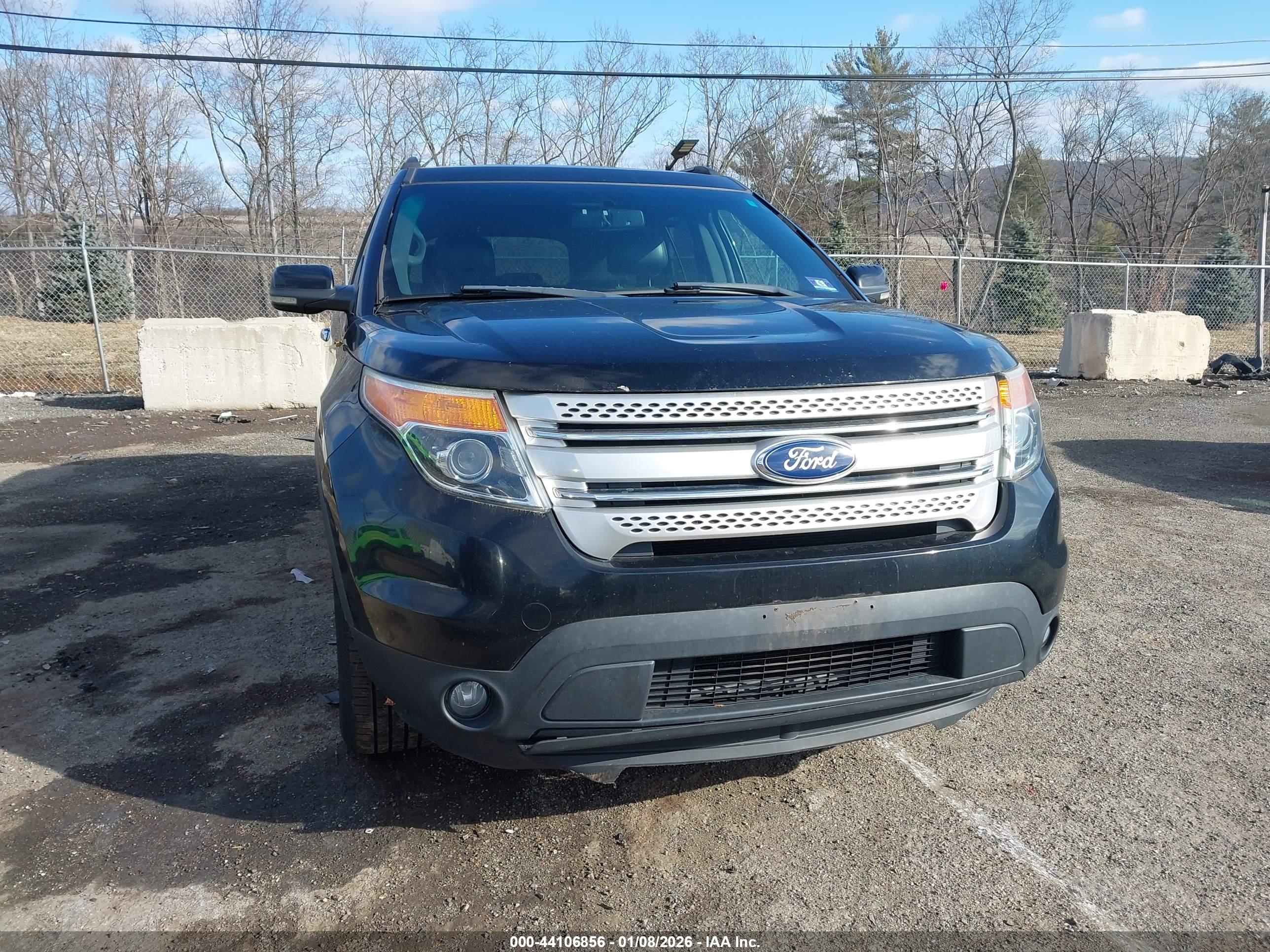 FORD EXPLORER image 6