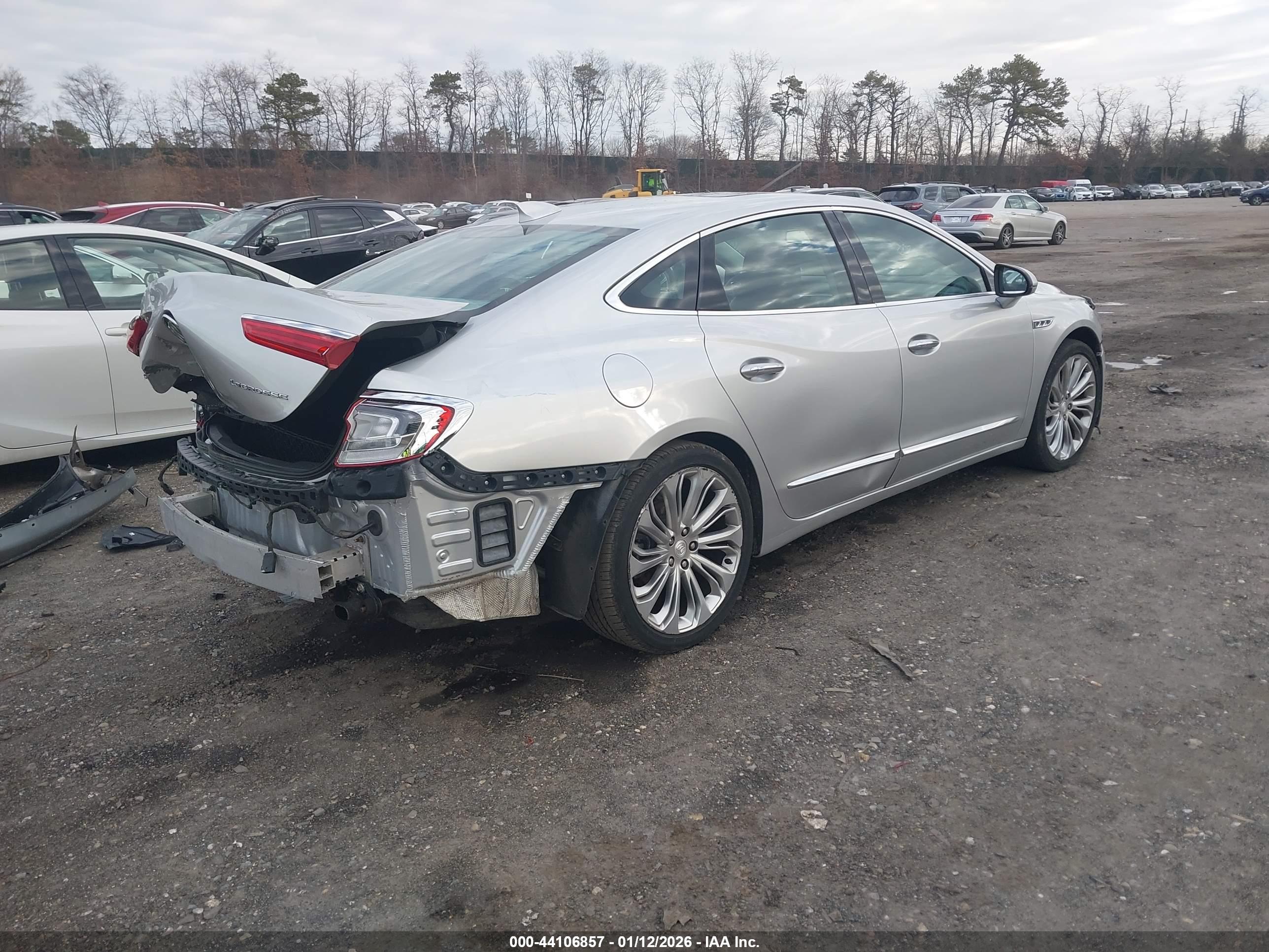 BUICK LACROSSE image 4