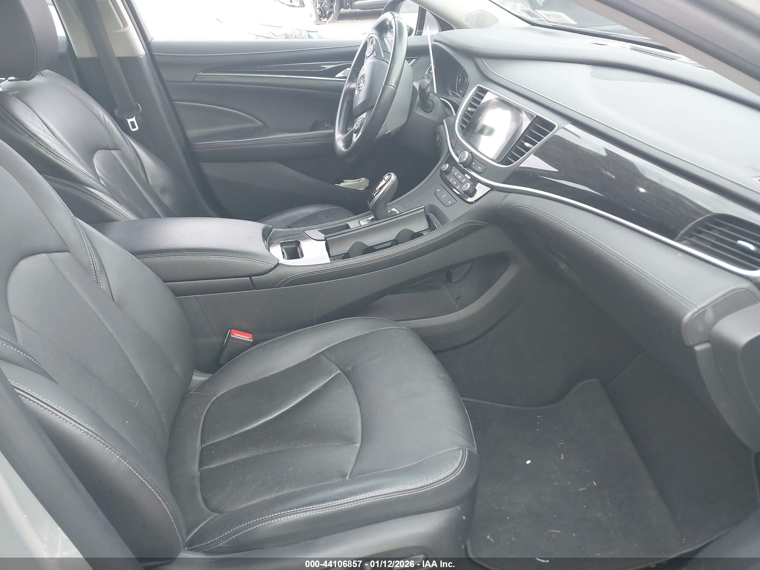 BUICK LACROSSE image 5