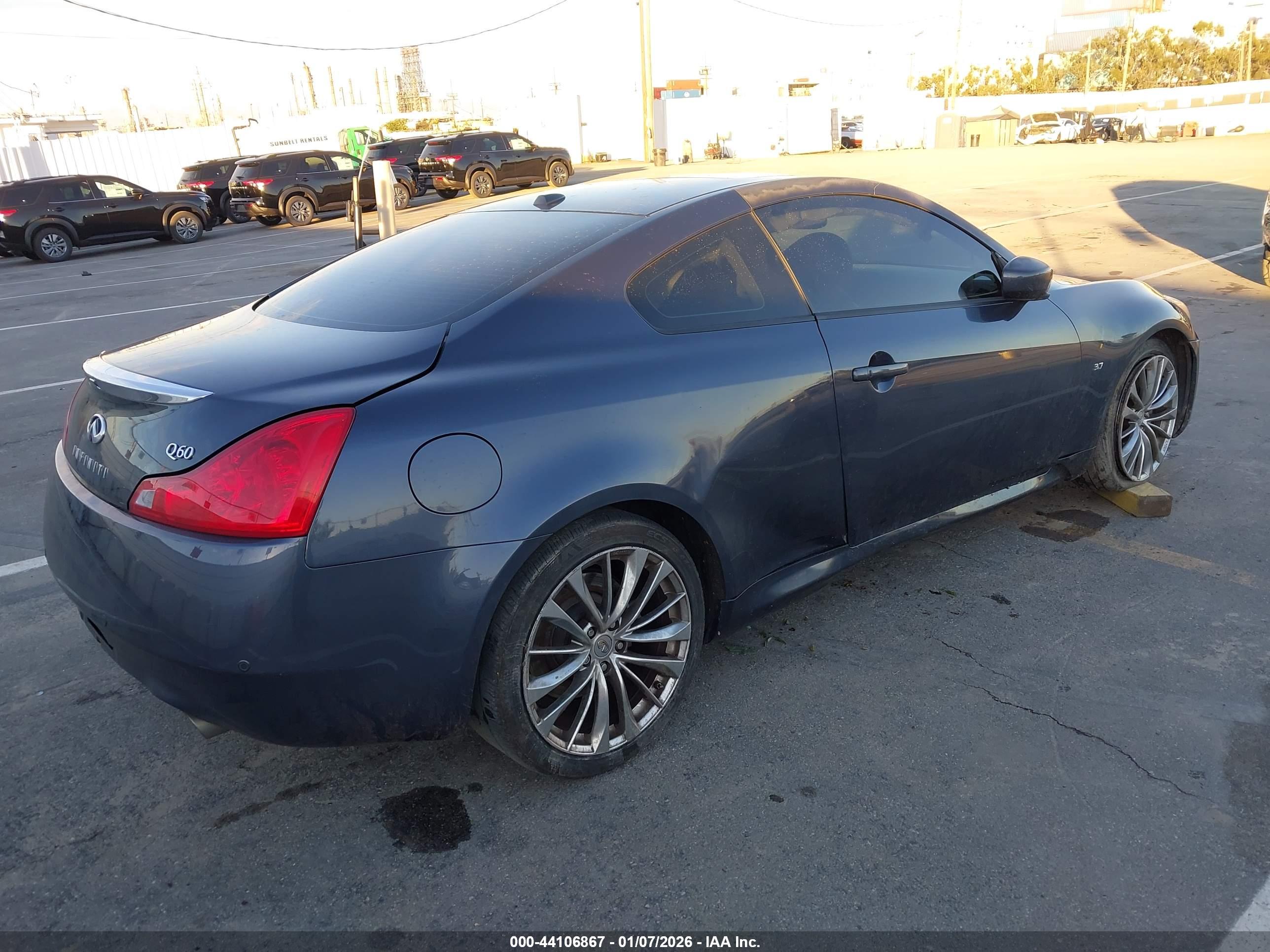 INFINITI Q60 image 4