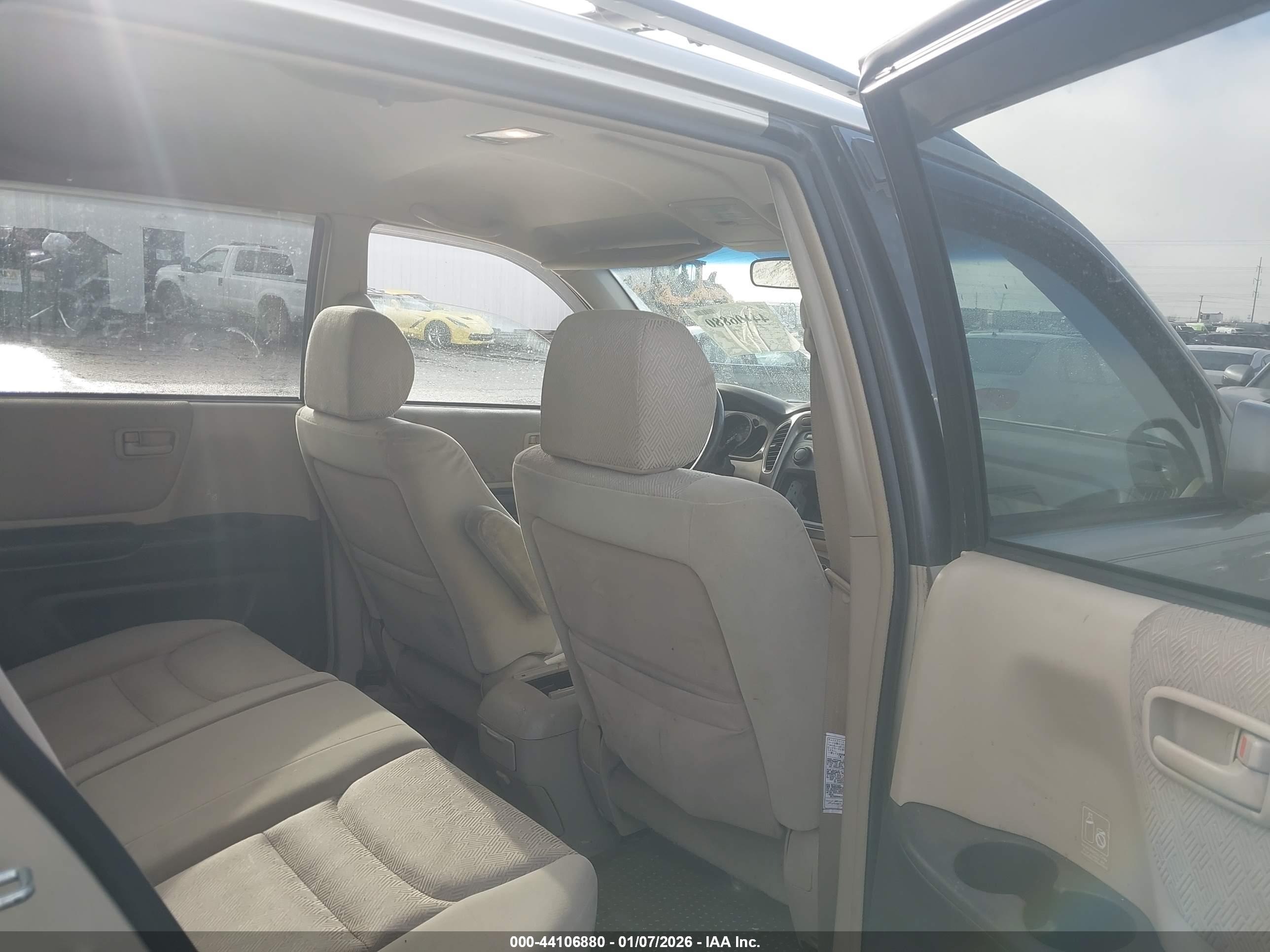 TOYOTA HIGHLANDER image 8