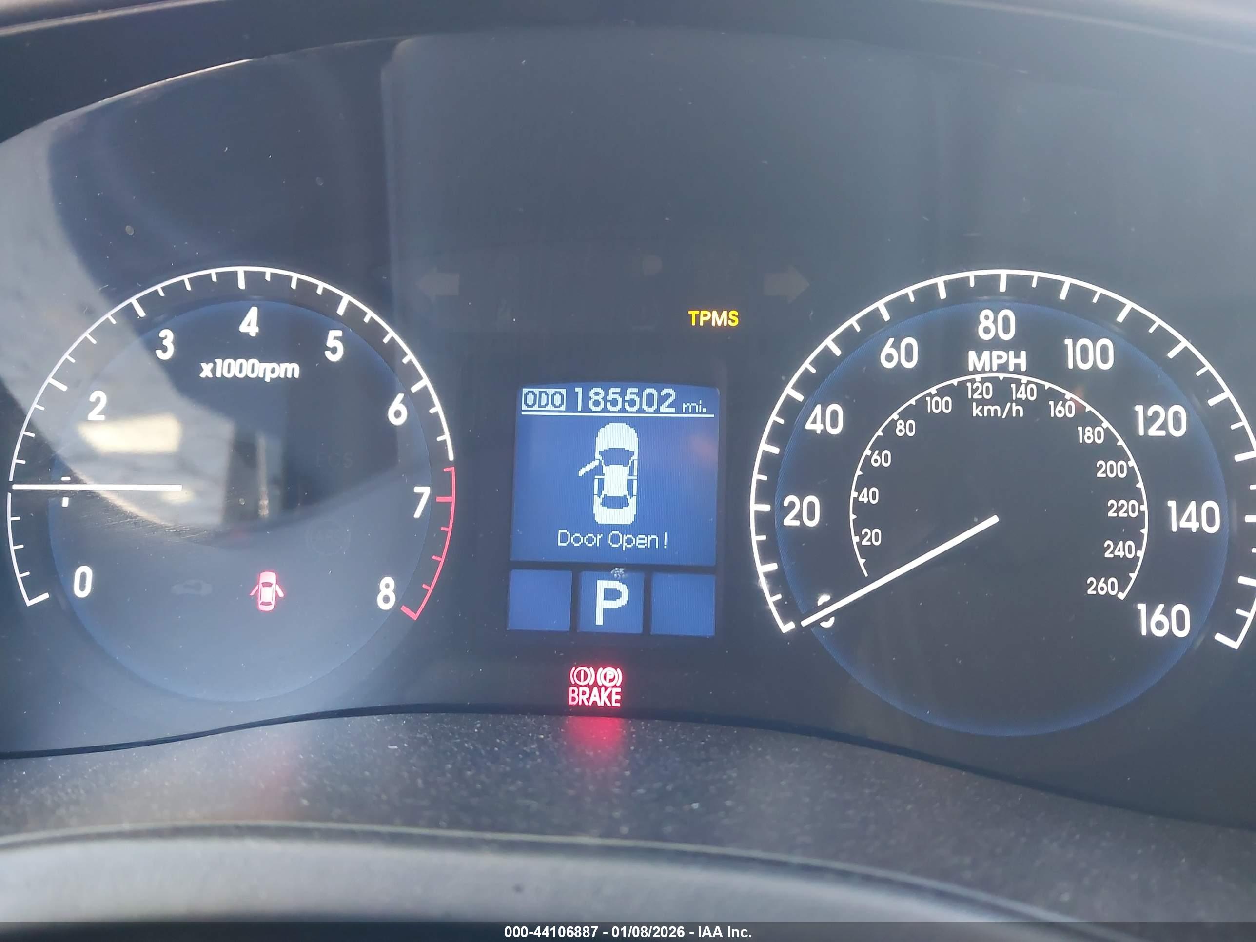 HYUNDAI GENESIS image 7