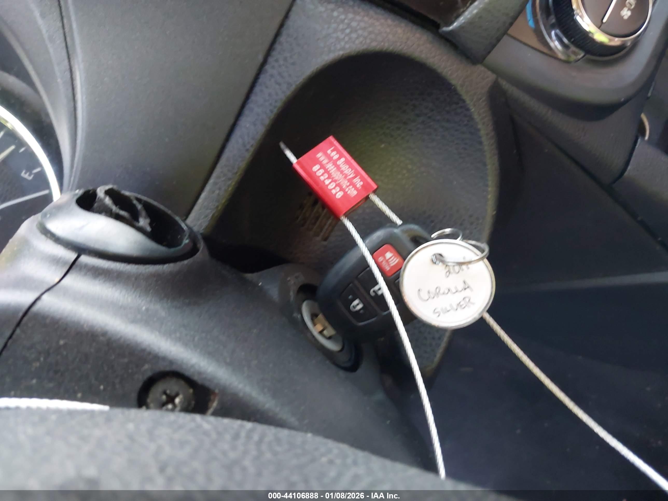 TOYOTA COROLLA image 11