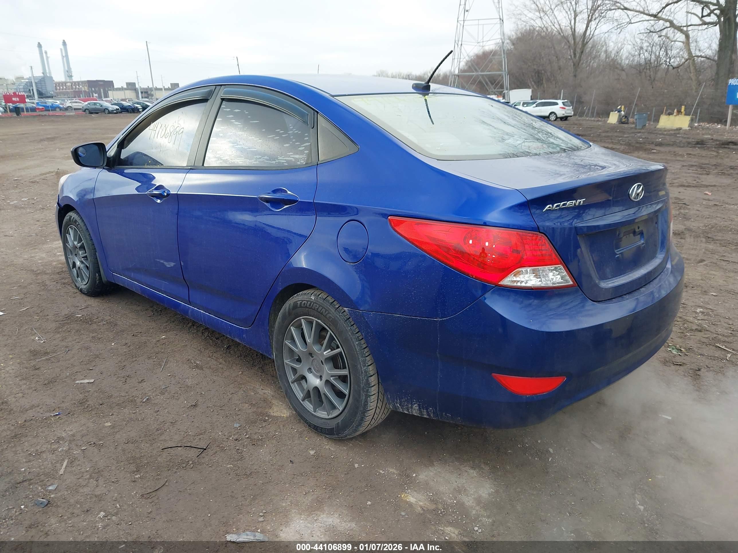 HYUNDAI ACCENT image 3