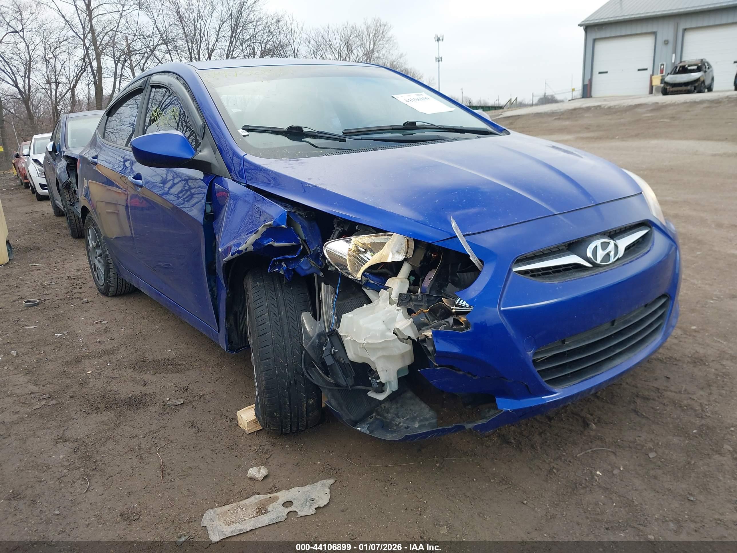 HYUNDAI ACCENT image 6