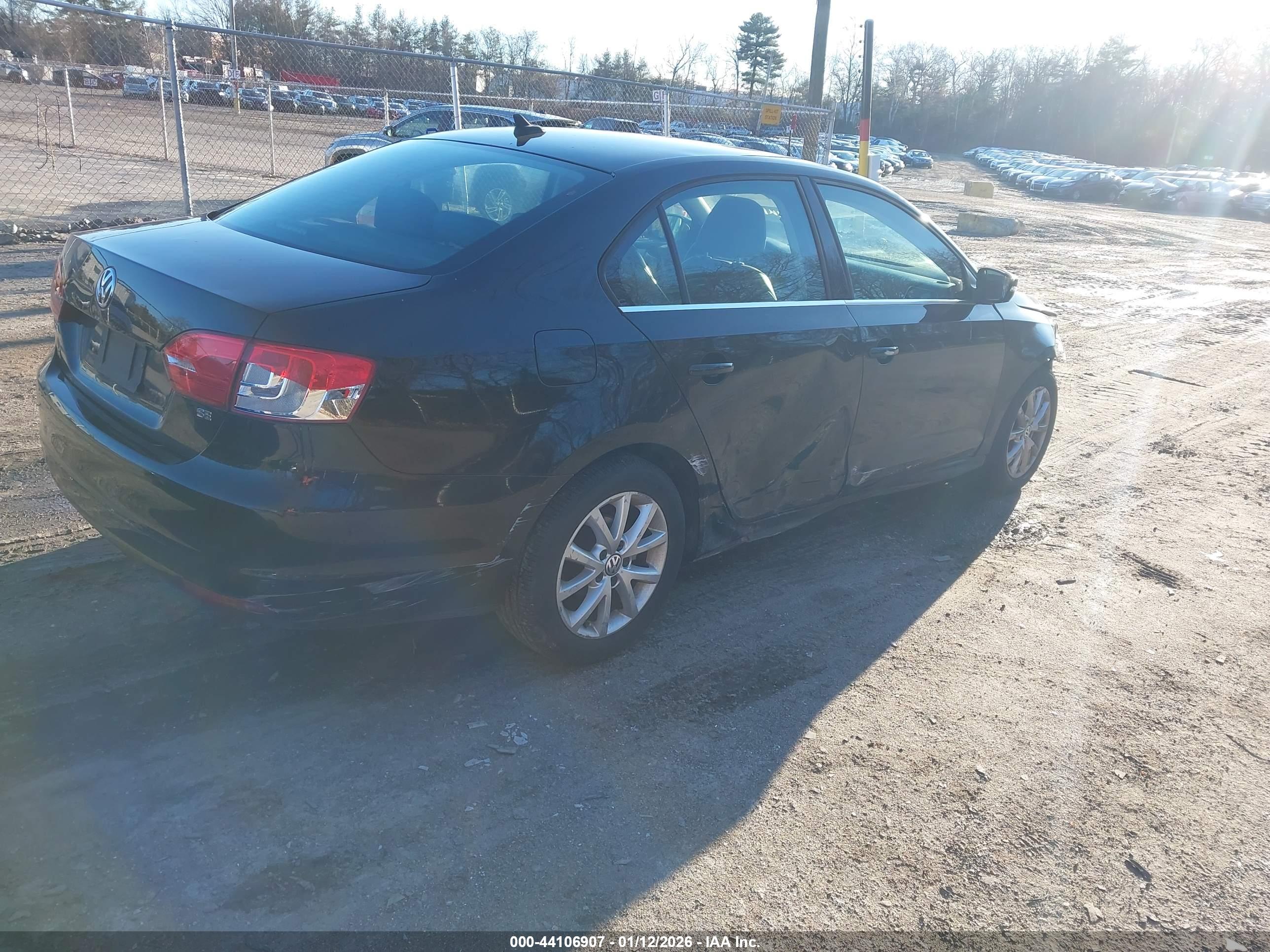 VOLKSWAGEN JETTA image 4