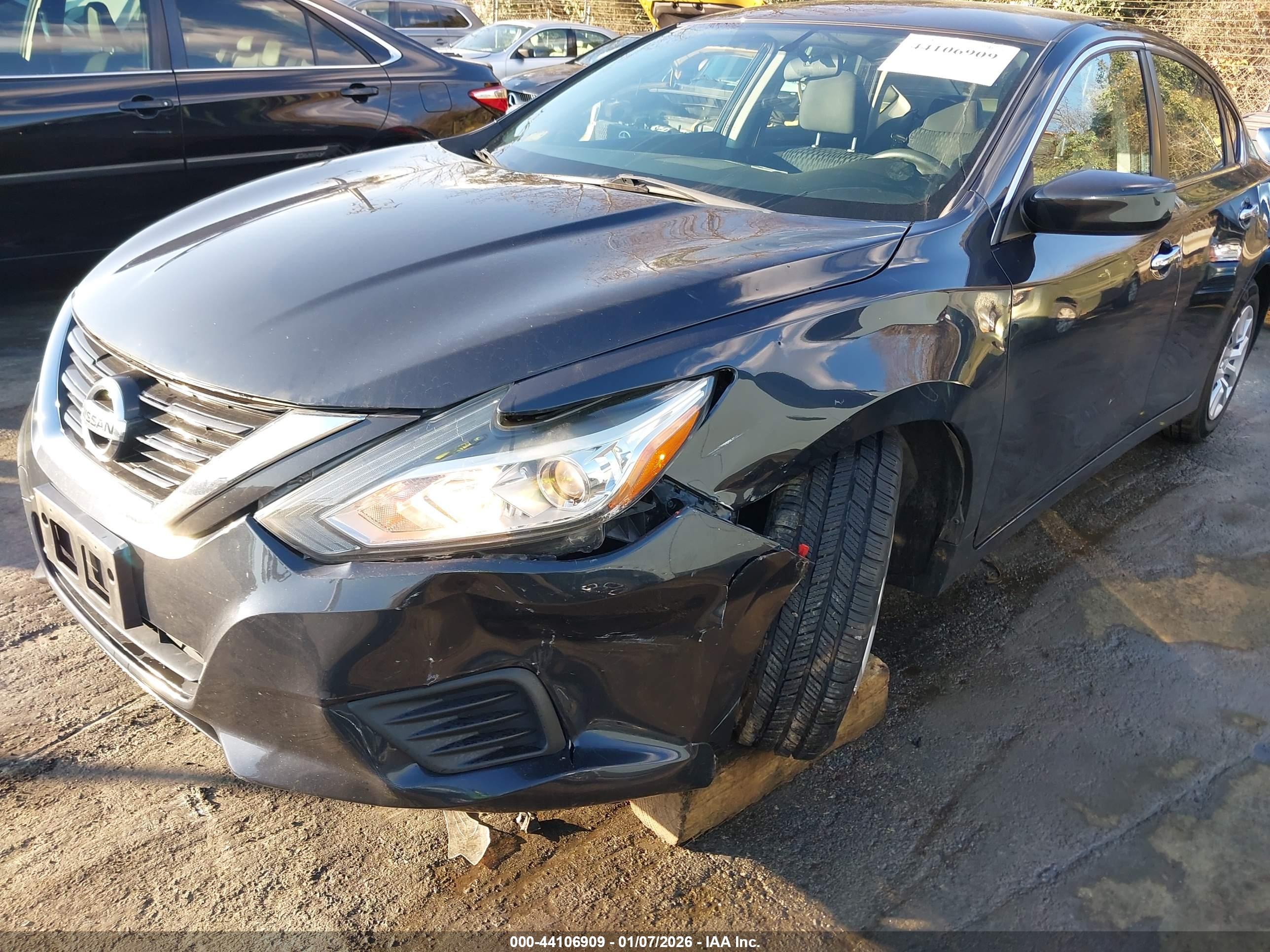 NISSAN ALTIMA image 6