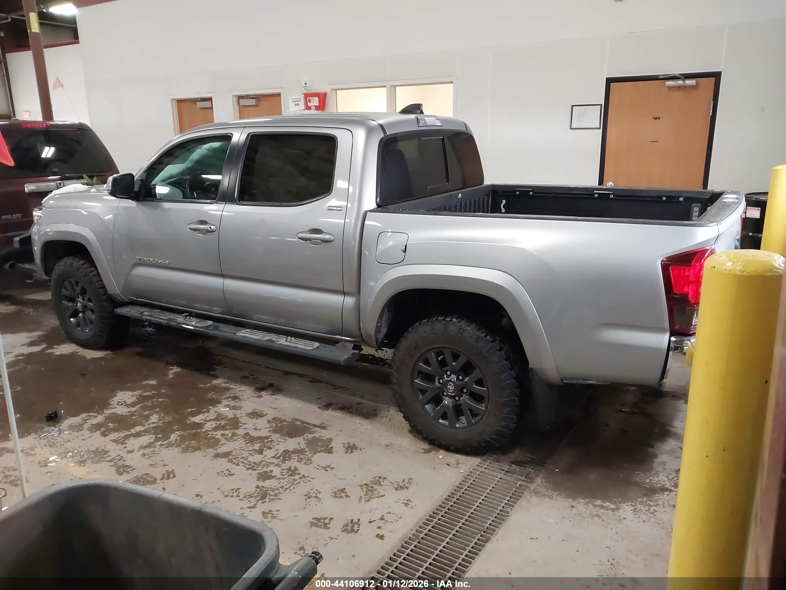 TOYOTA TACOMA image 3