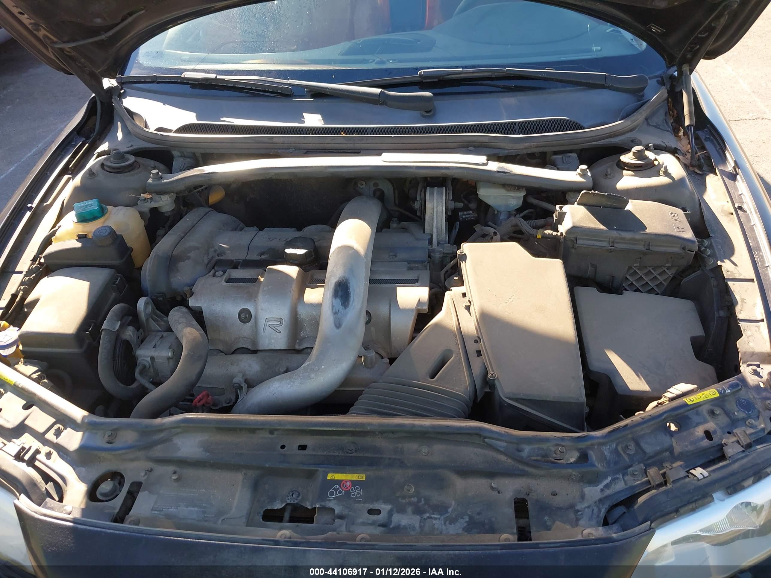 VOLVO S60 image 10