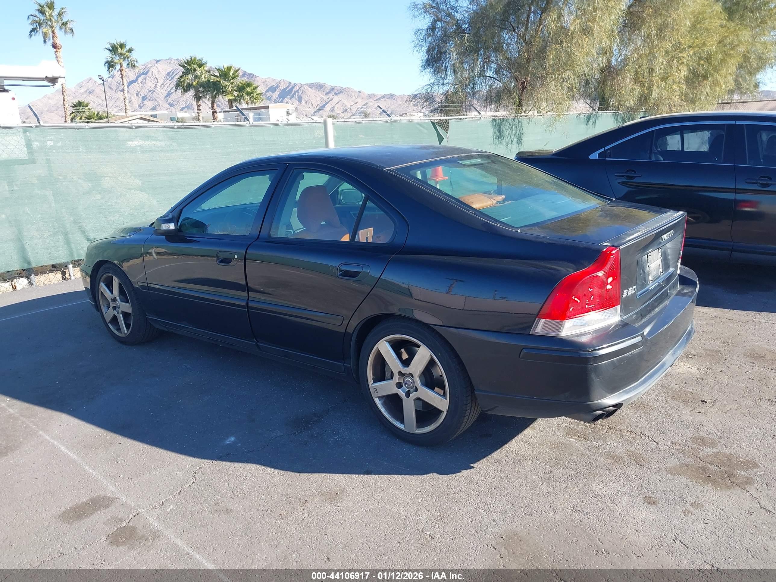 VOLVO S60 image 3