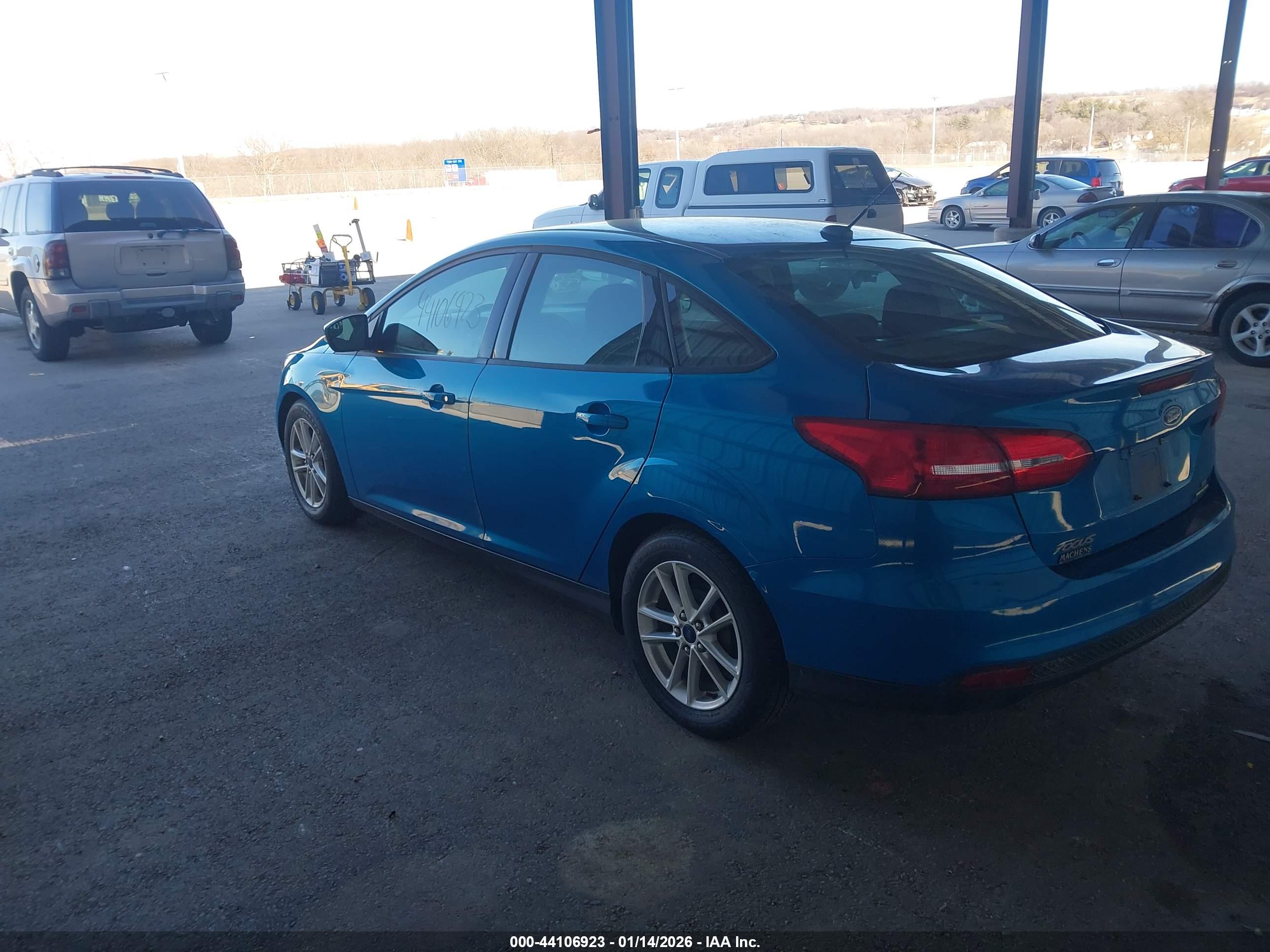 FORD FOCUS image 3