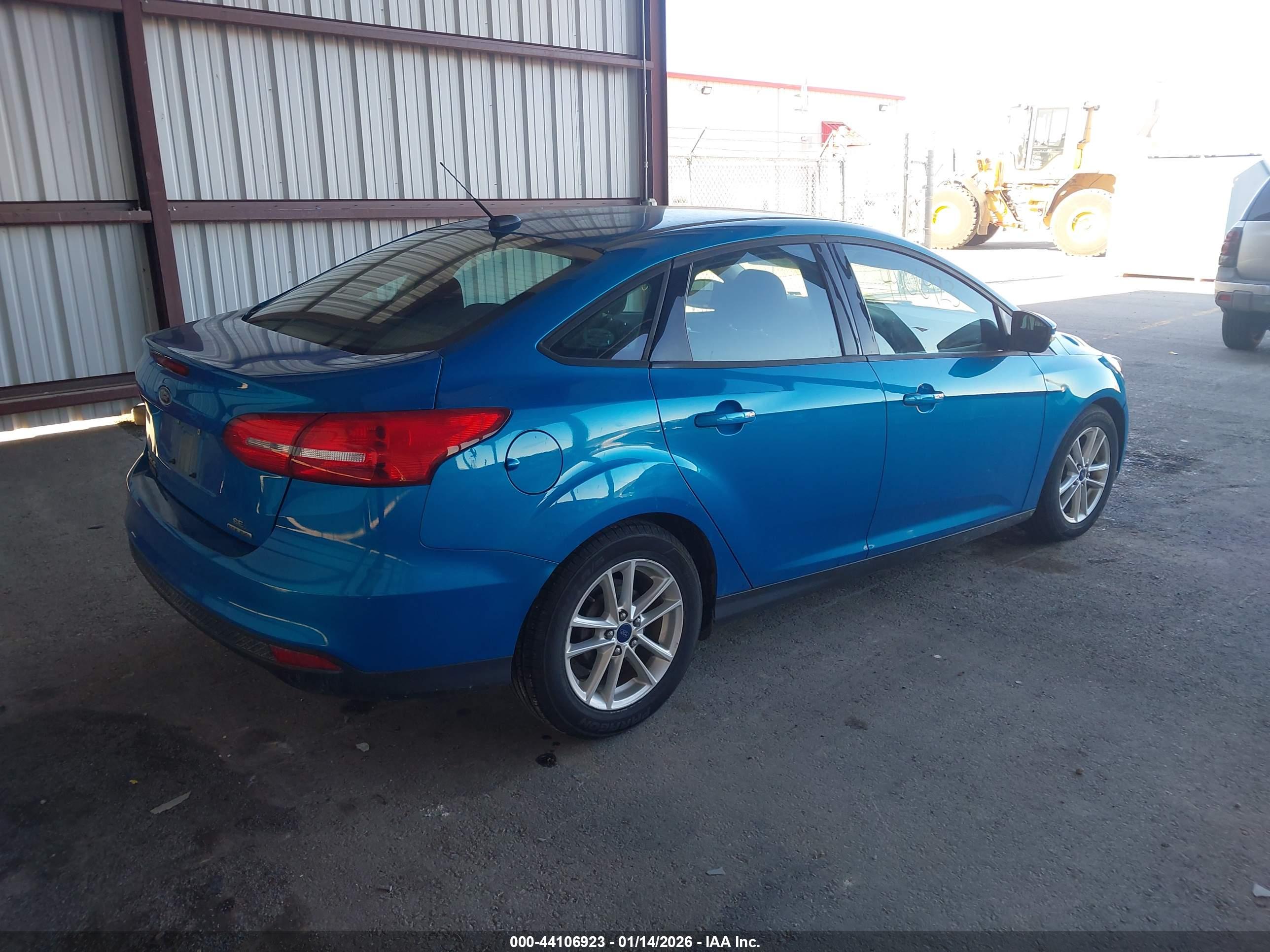FORD FOCUS image 4