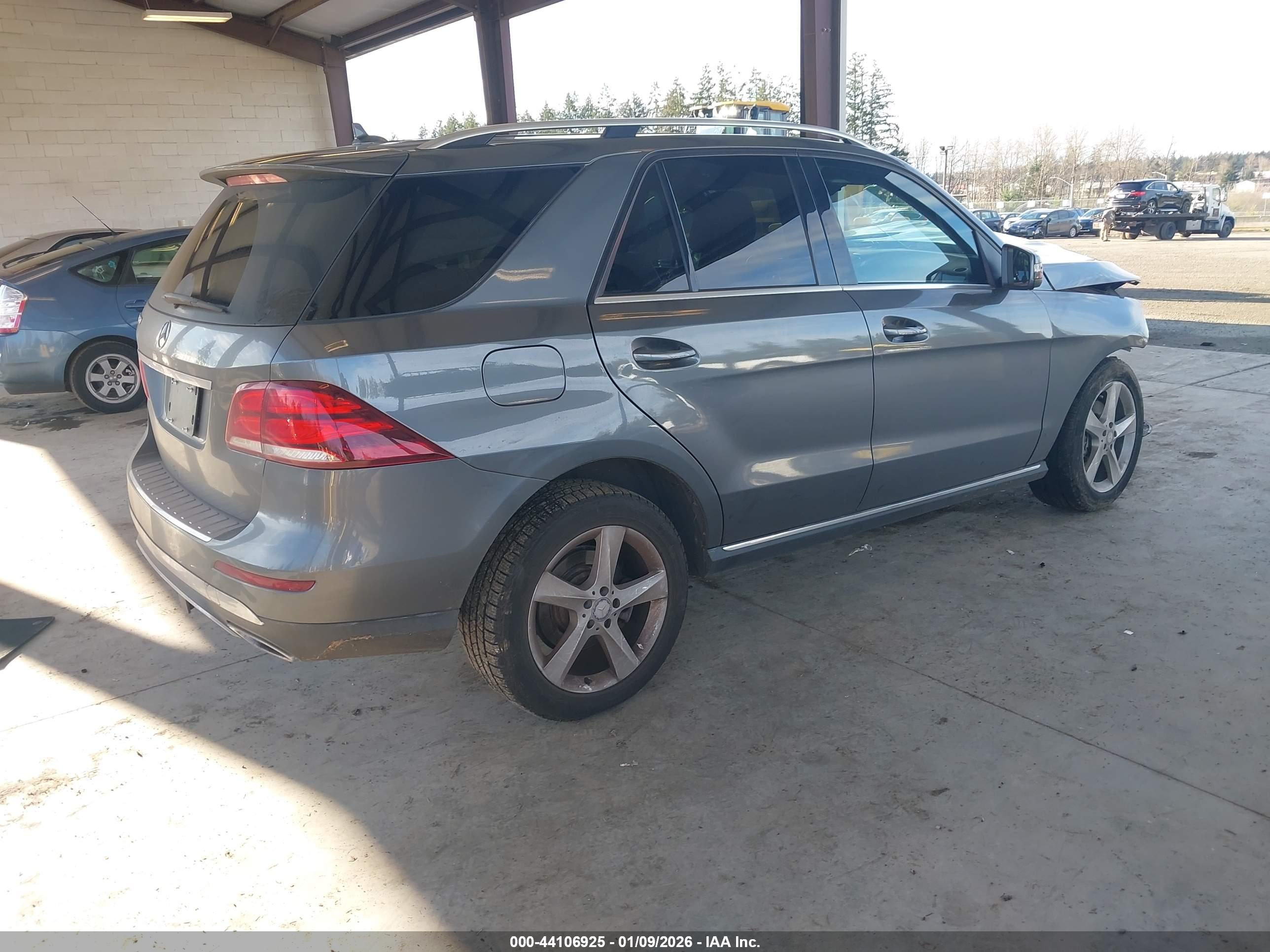 MERCEDES-BENZ GLE image 4