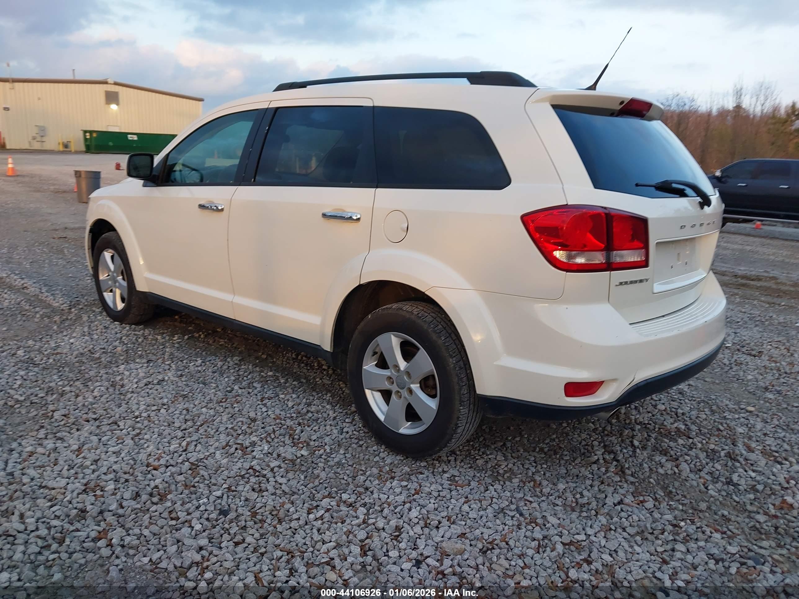 DODGE JOURNEY image 3