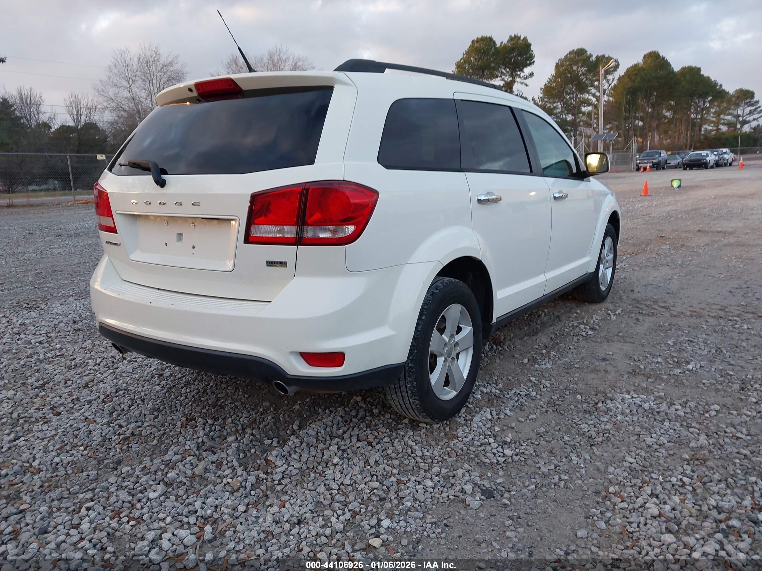 DODGE JOURNEY image 4