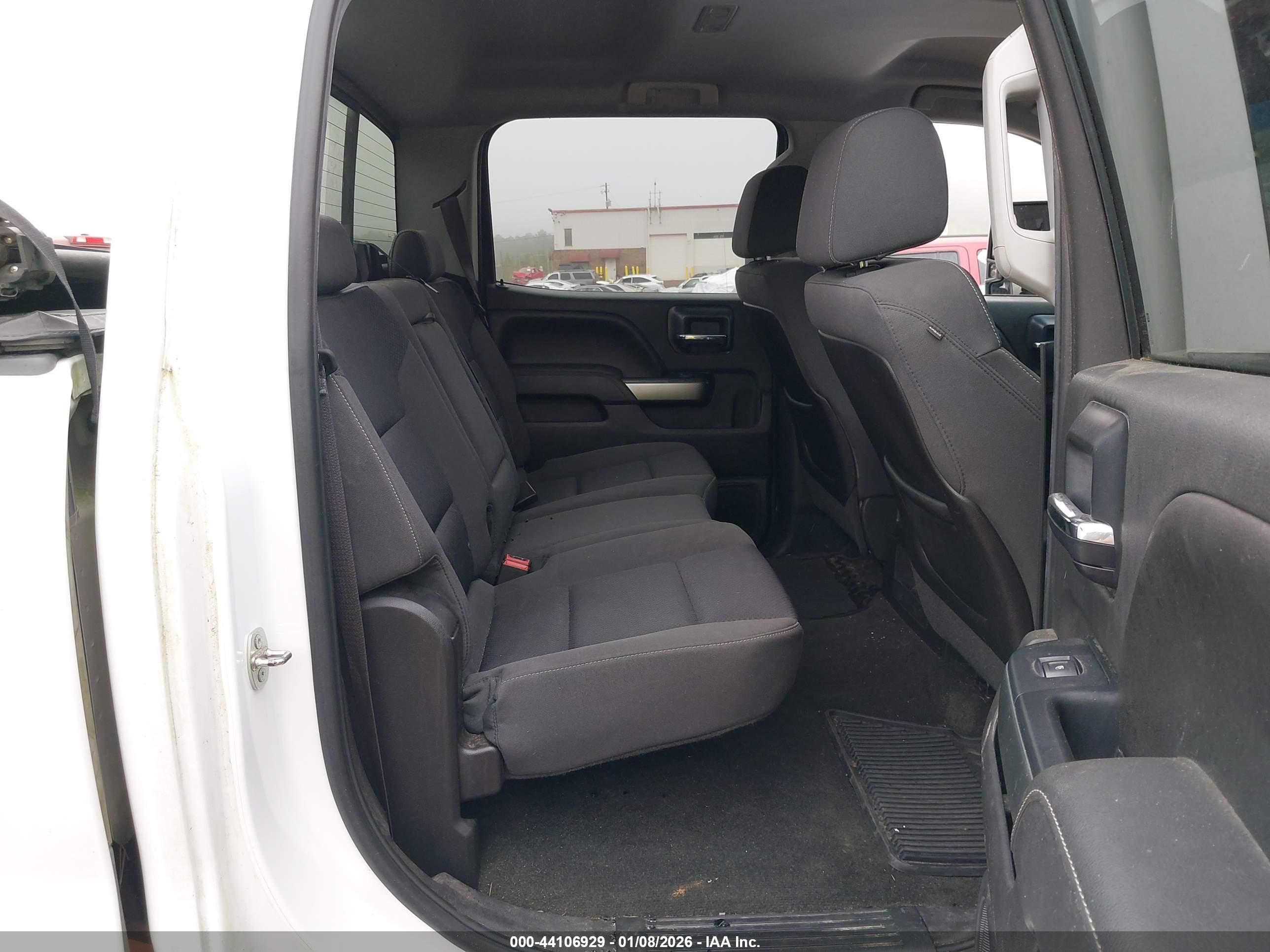 CHEVROLET SILVERADO image 8