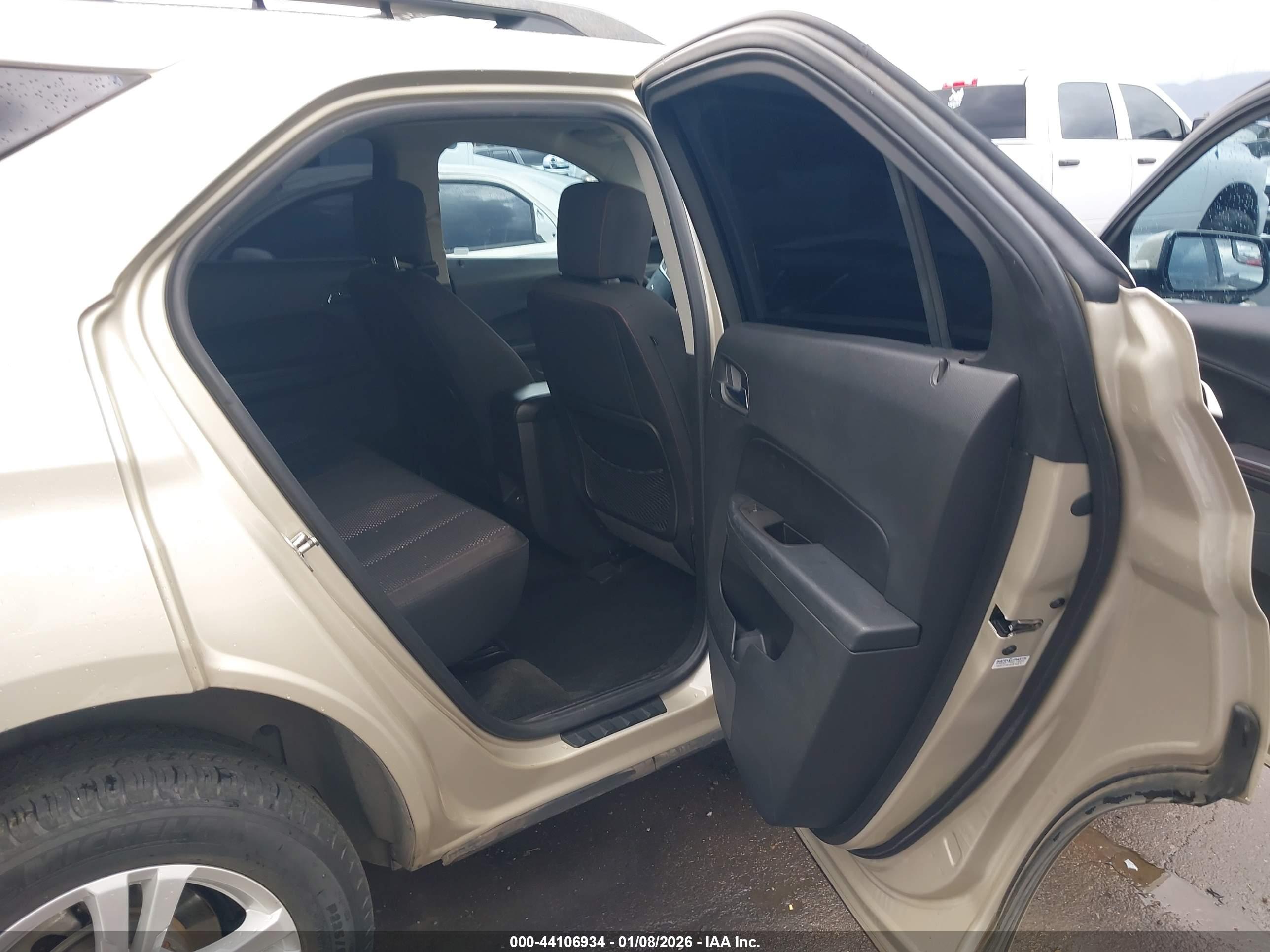 CHEVROLET EQUINOX image 8