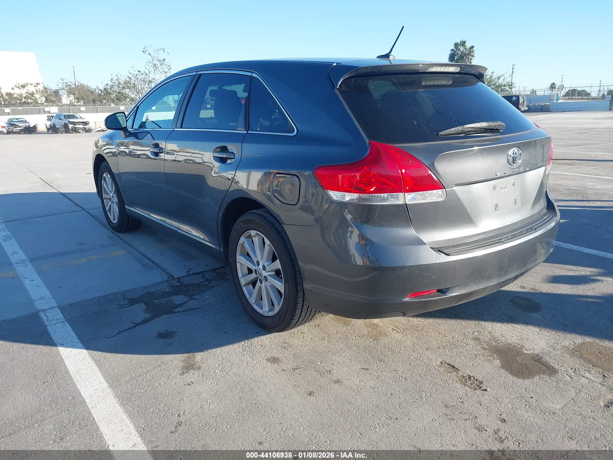TOYOTA VENZA image 3