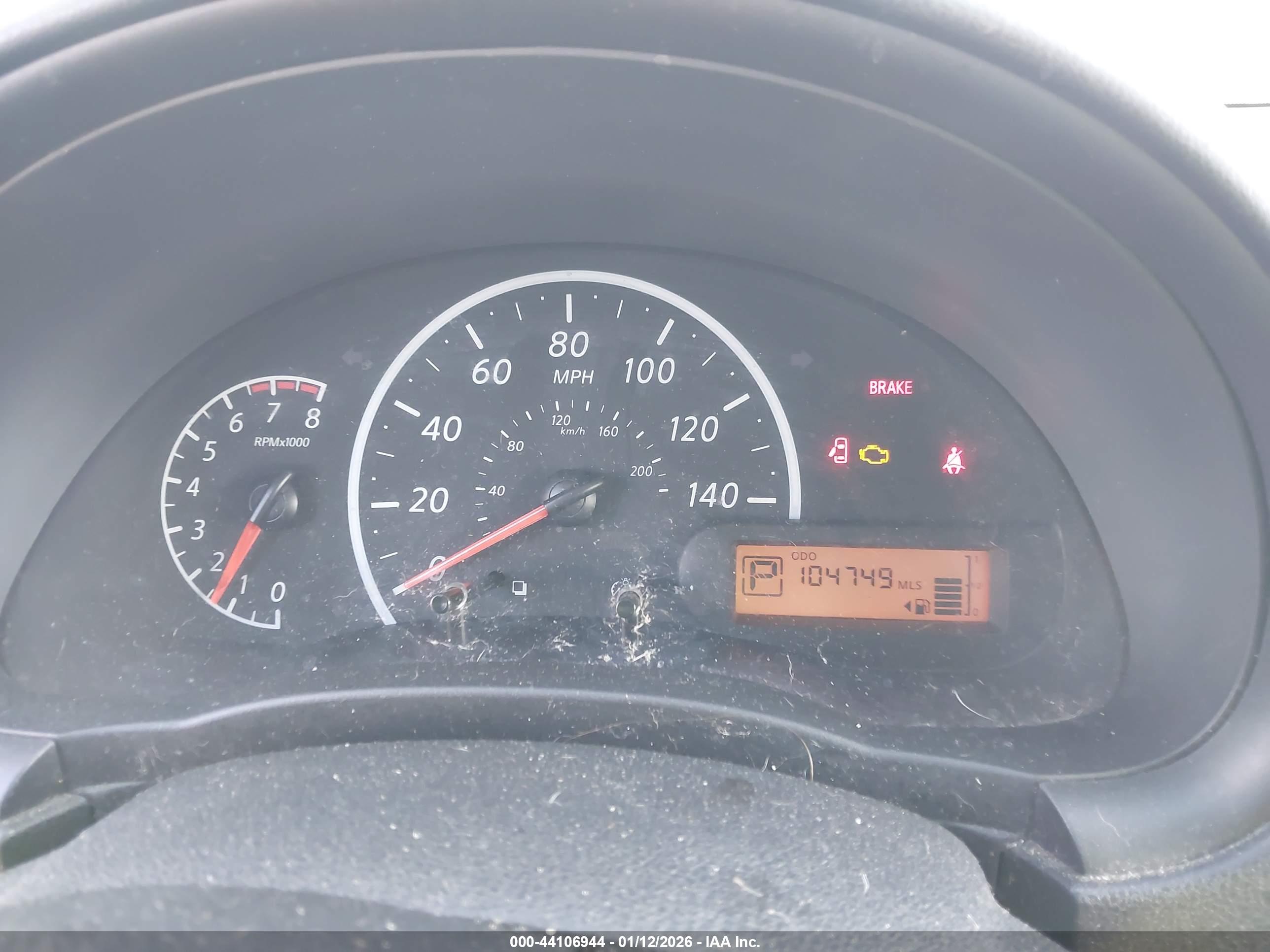 NISSAN VERSA image 7