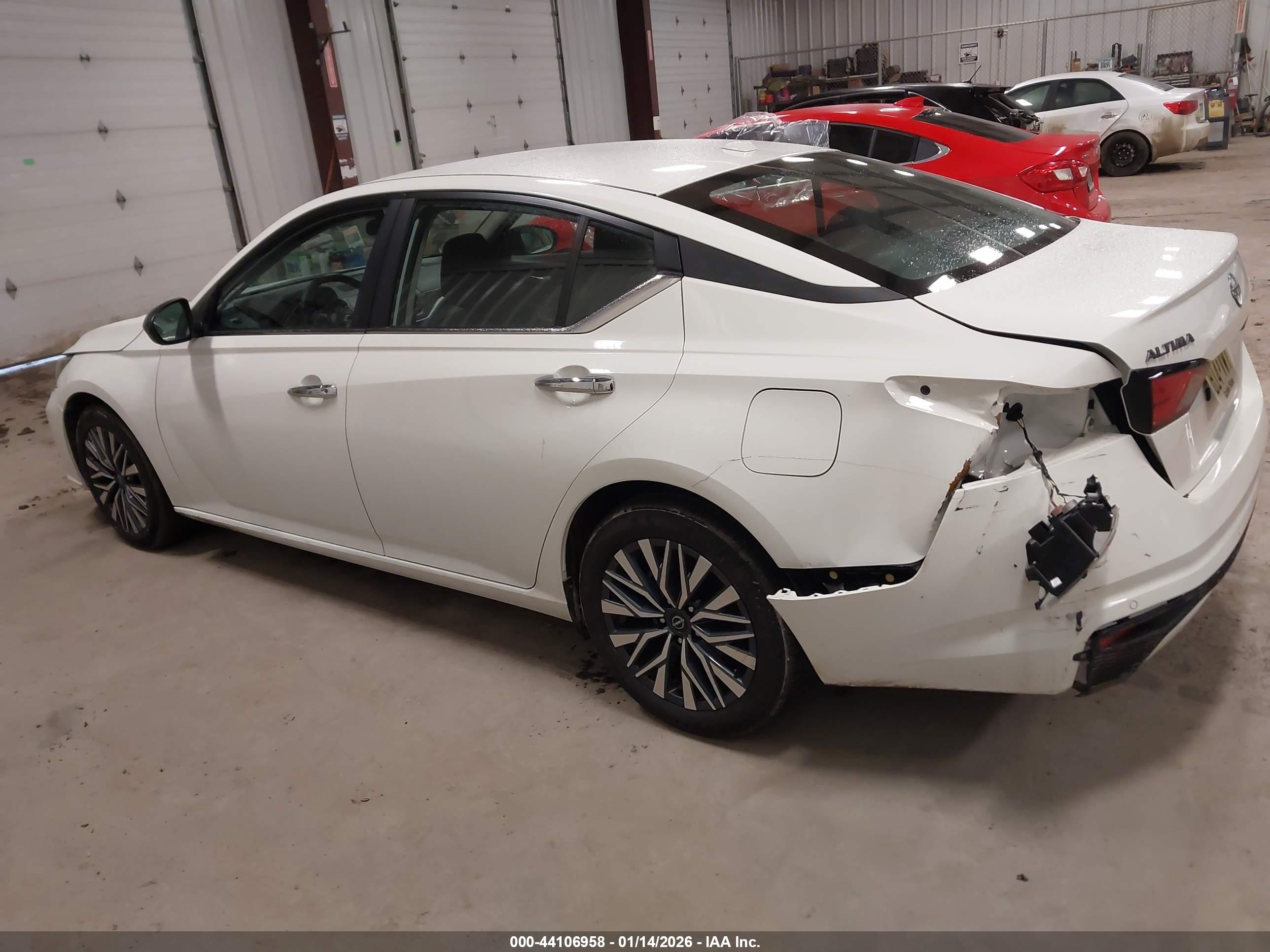 NISSAN ALTIMA image 3
