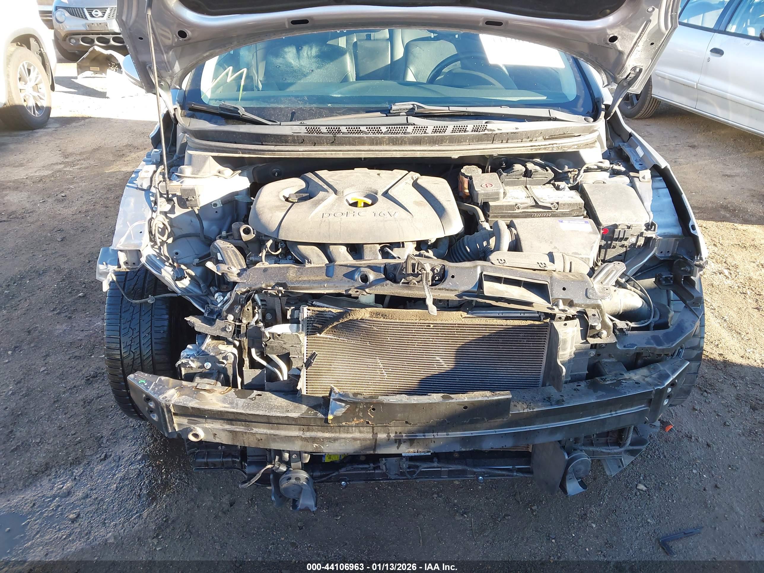 HYUNDAI ELANTRA image 10