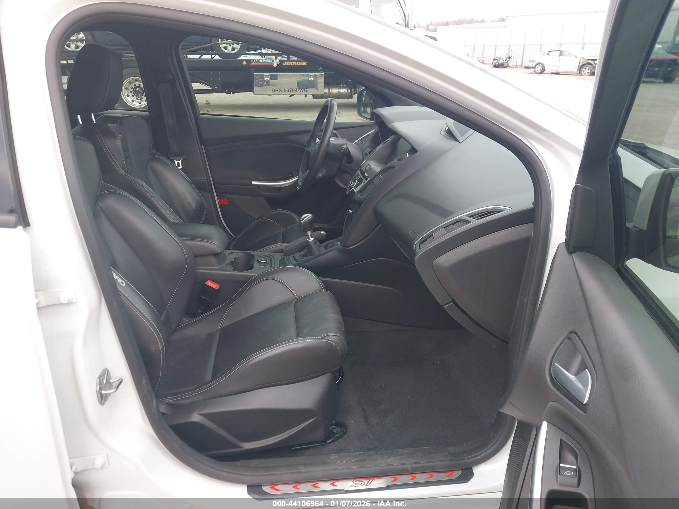 FORD FOCUS image 5