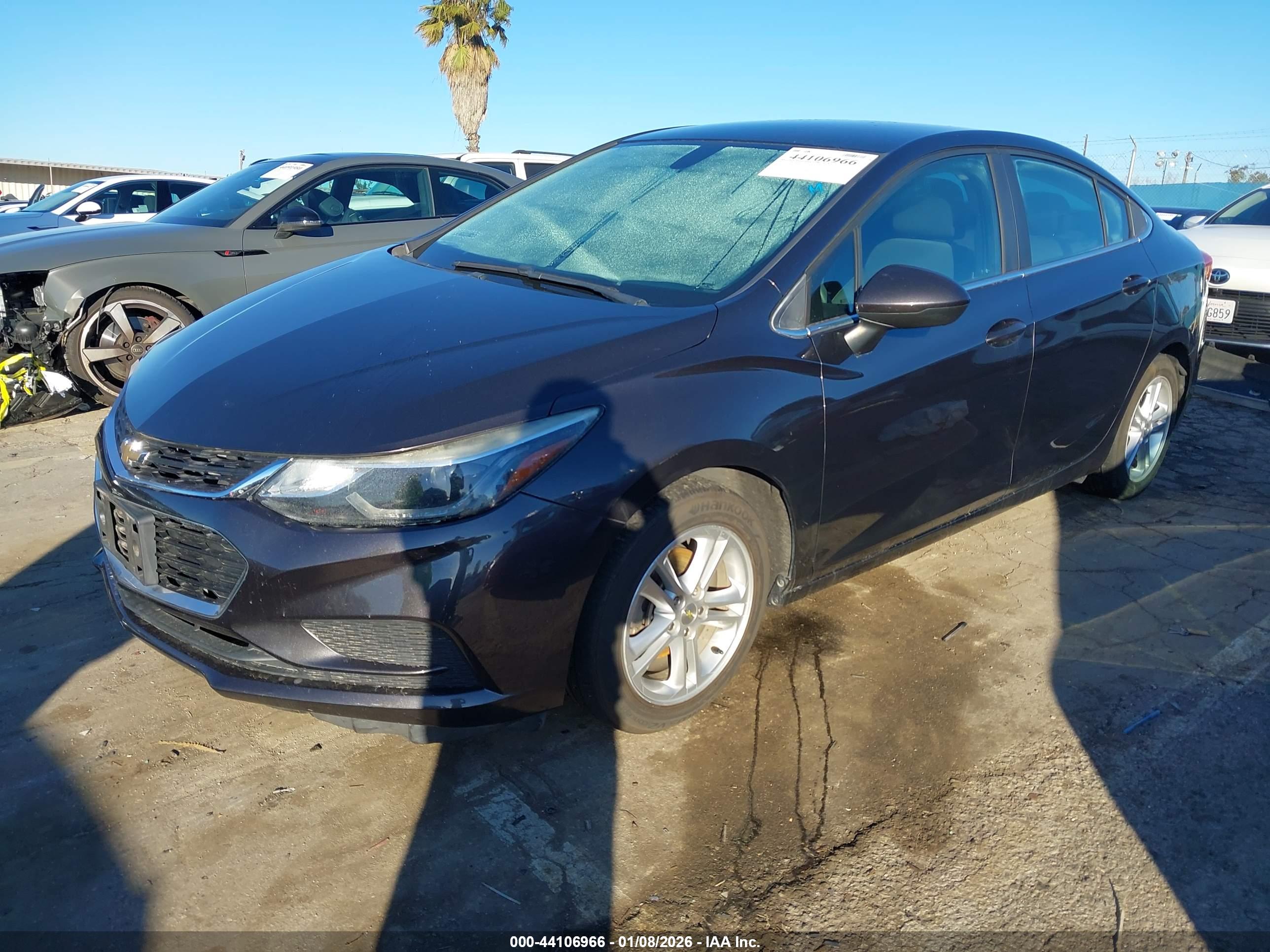 CHEVROLET CRUZE image 2